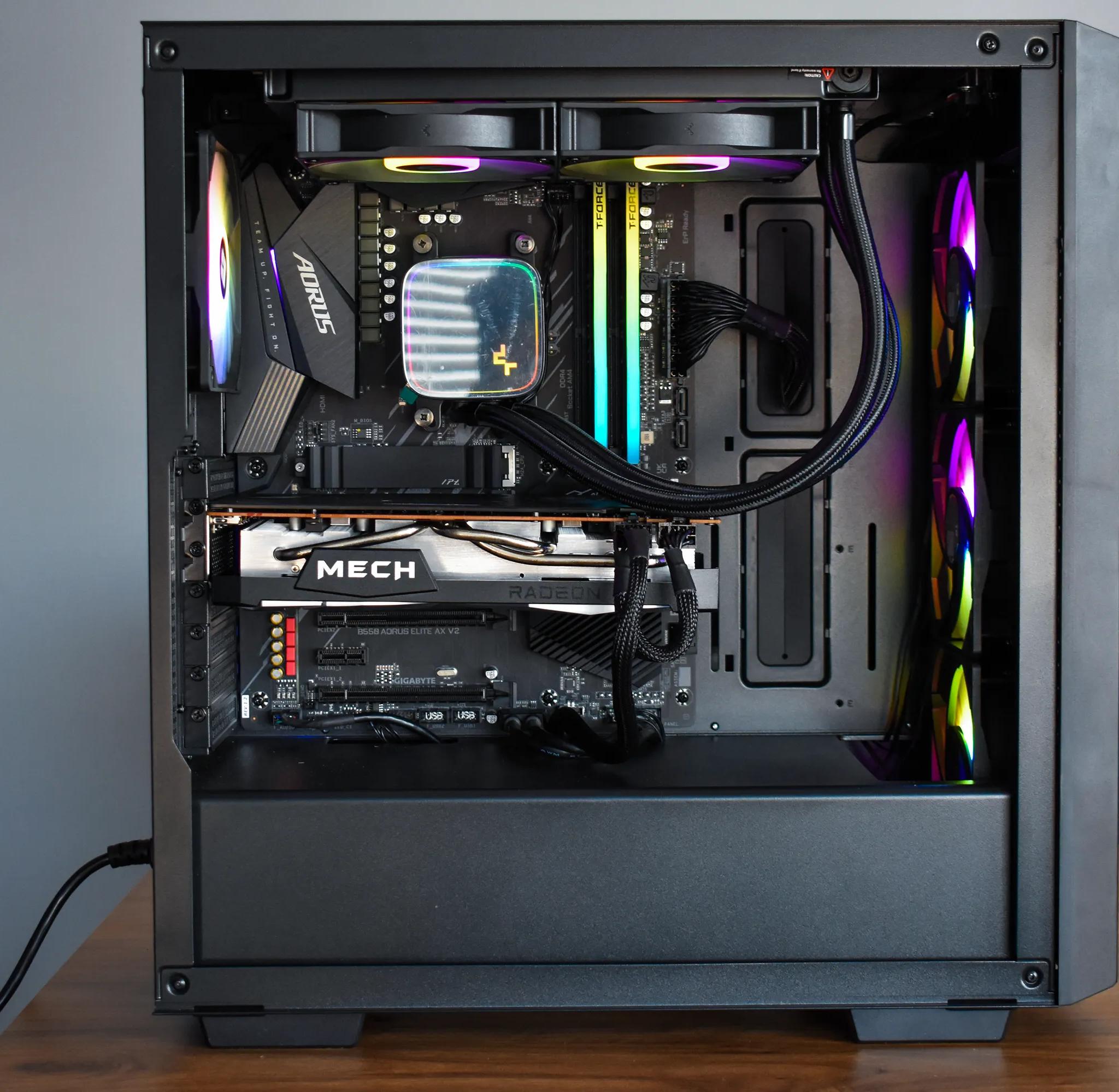 Gaming-Streaming PC Ryzen 7 3800X / RX 6700XT