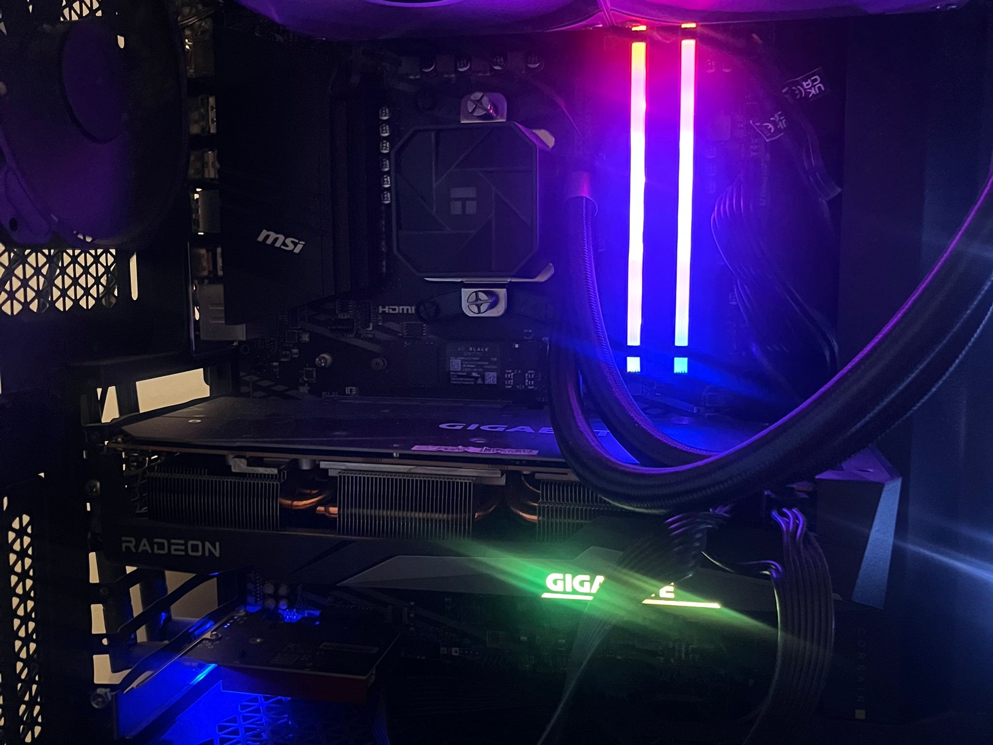 GIGABYTE GAMING OC Radeon RX 6750 XT
