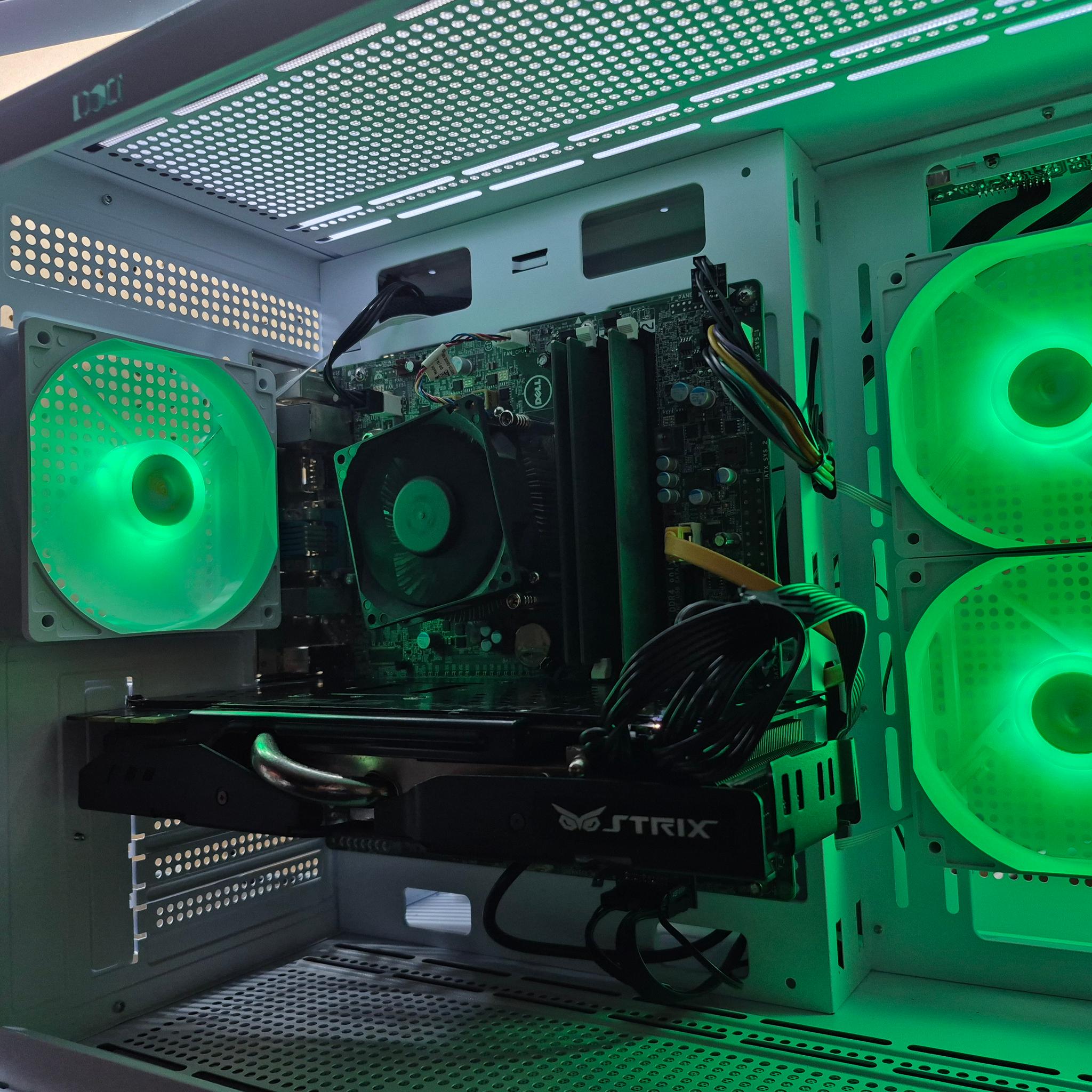 120 FPS Fortnite | Xeon (same as i7-6700), 12GB DDR4, 500GB SSD, GTX 980, Wifi, Win11, RGB