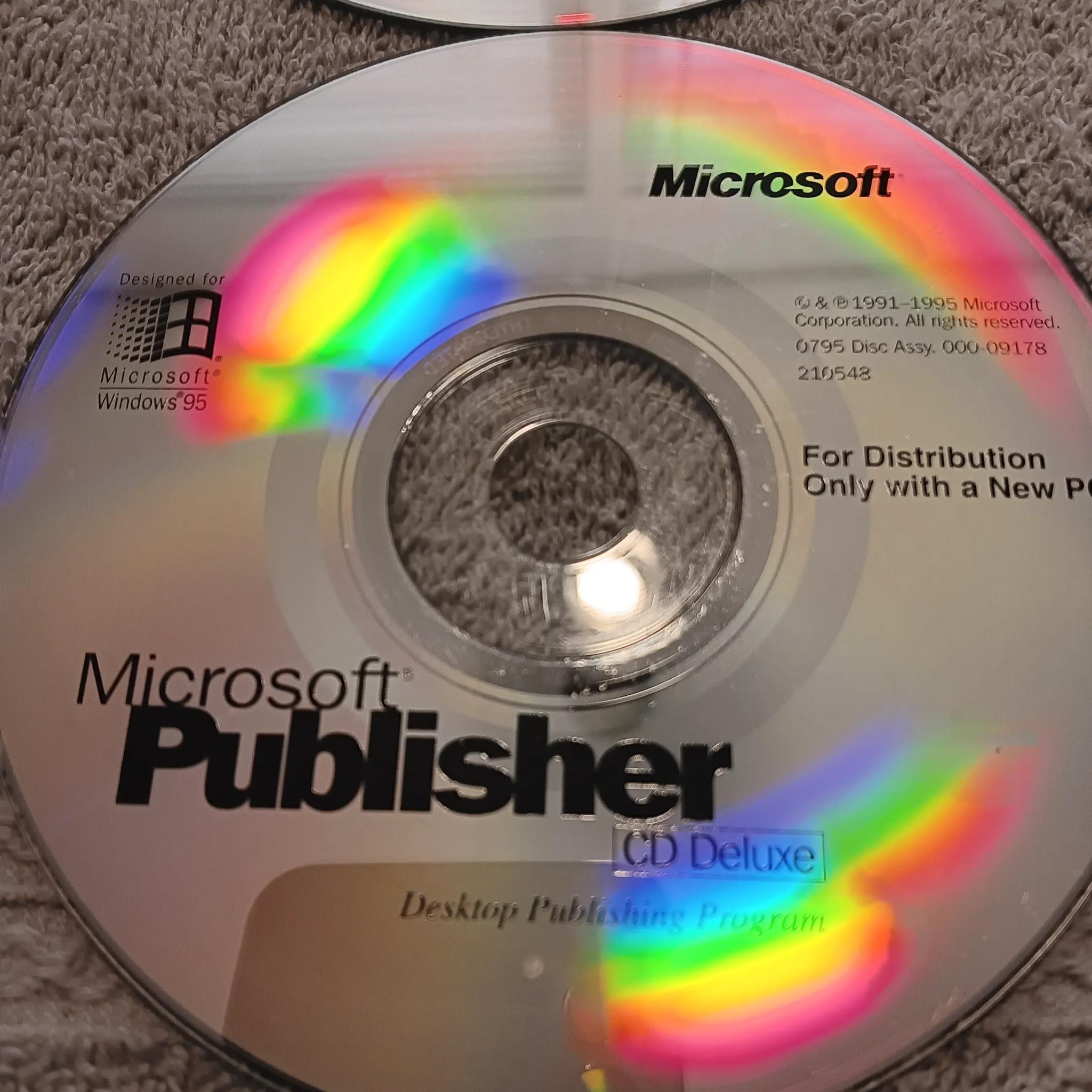 VERY RARE OEM Windows 95 USB W/ 5 Original Companion Disks and Key
