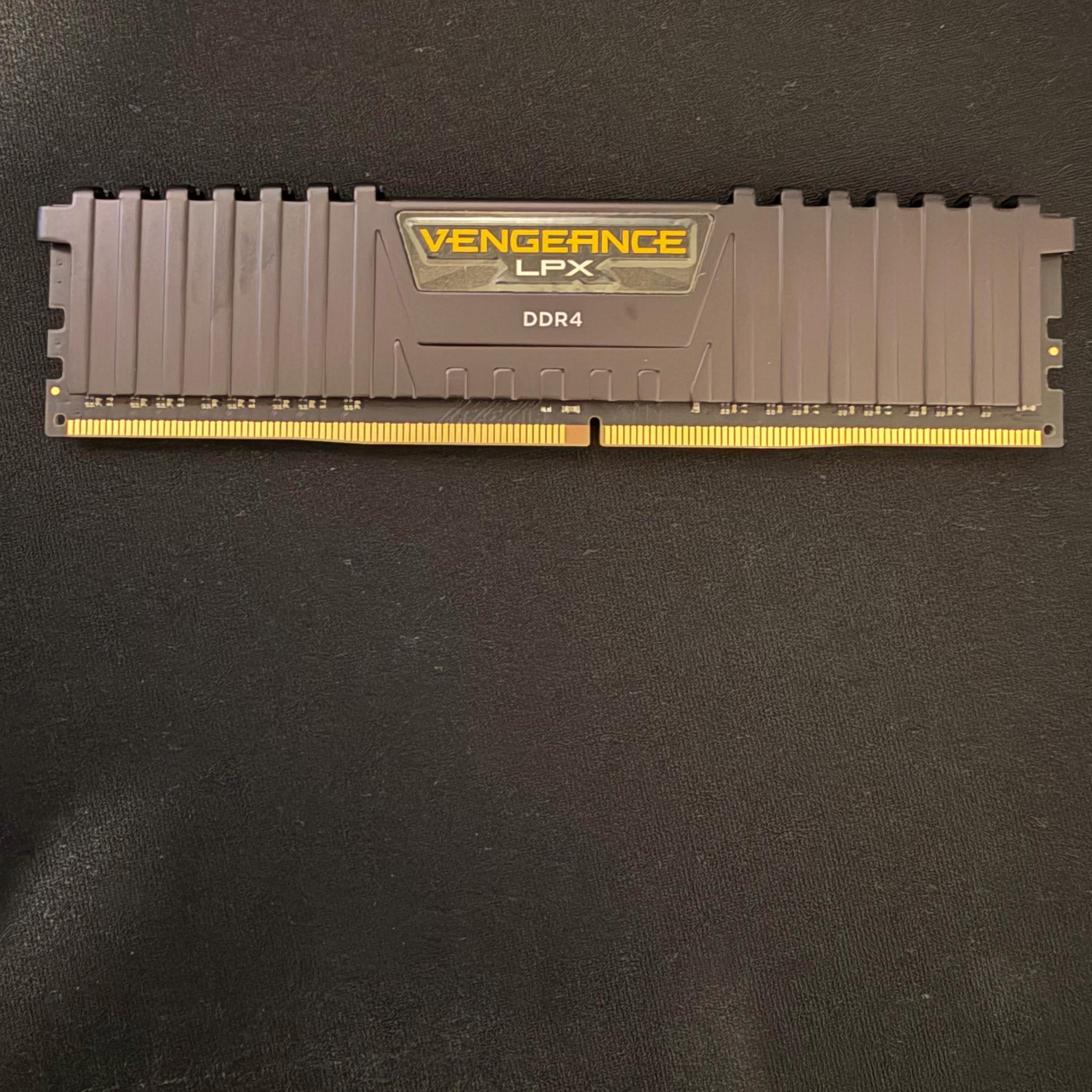Corsair Vengeance LPX DDR4 32 GB (4x8) 3000 MHz | Jawa