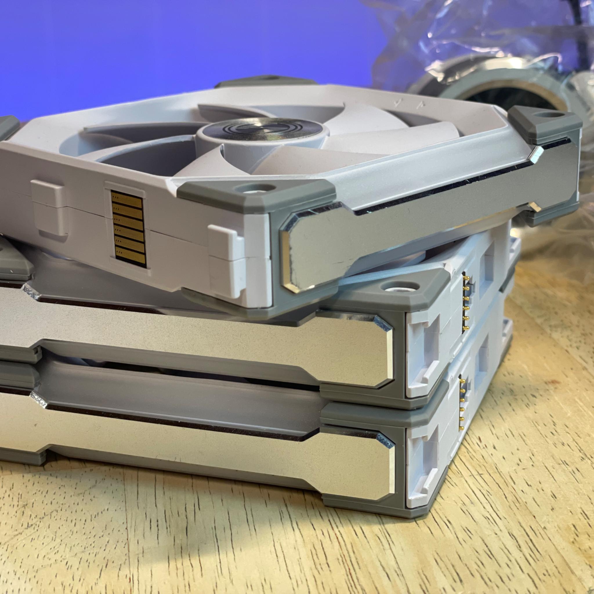 Lian Li Galahad 360 UNI FAN SL Edition AIO