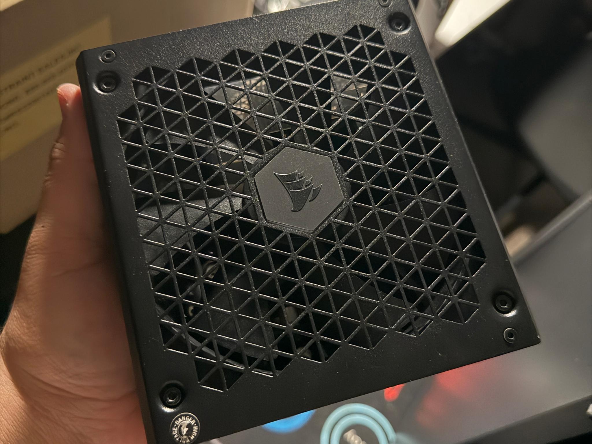 Corsair RM750 - Image 2