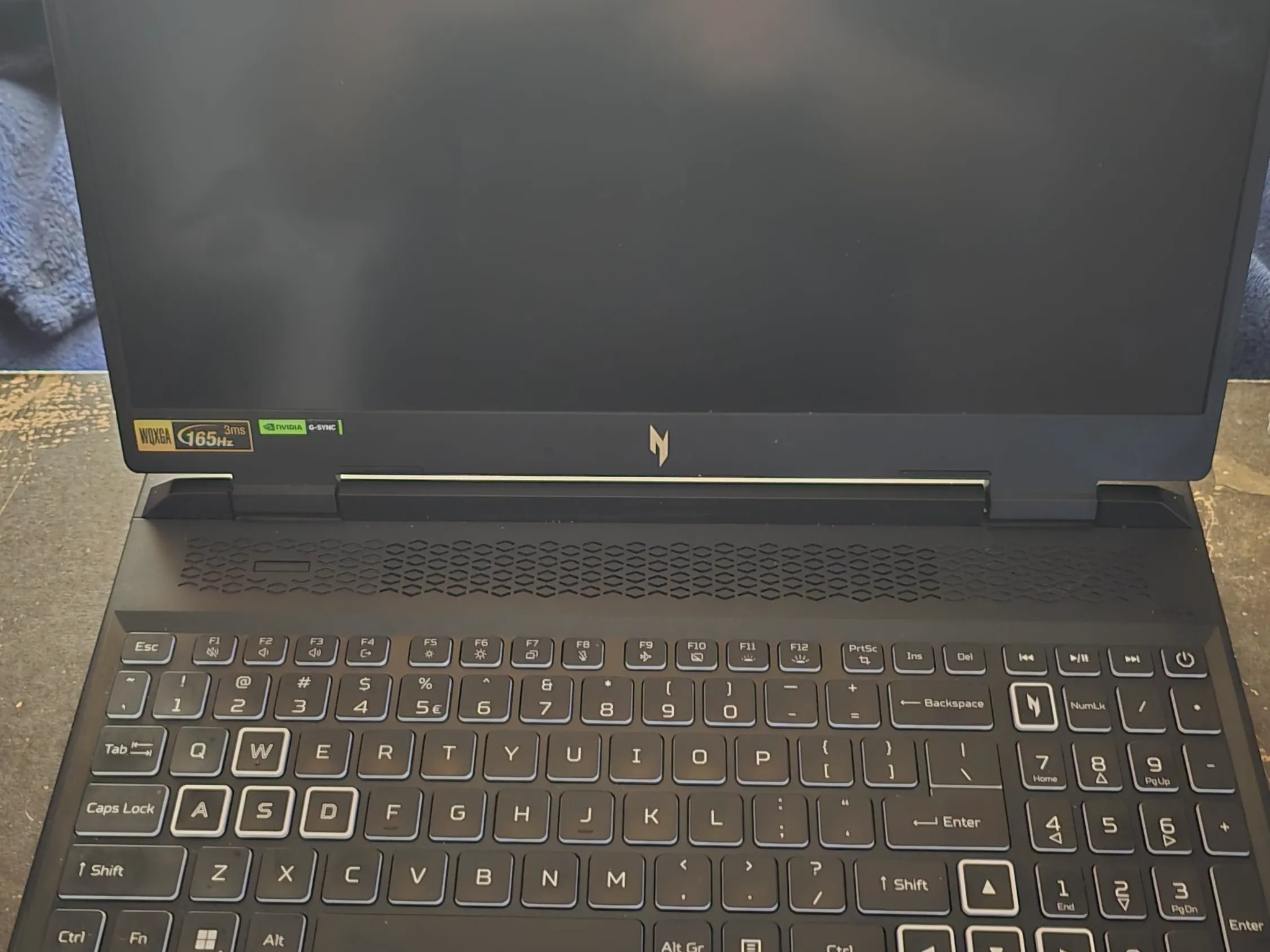 ACER NITRO 16 AMD RYZEN 9 7940HS, NVIDIA 4070 LAPTOP 8 GB RAM, SCREEN HAS SOME BAD PIXELS