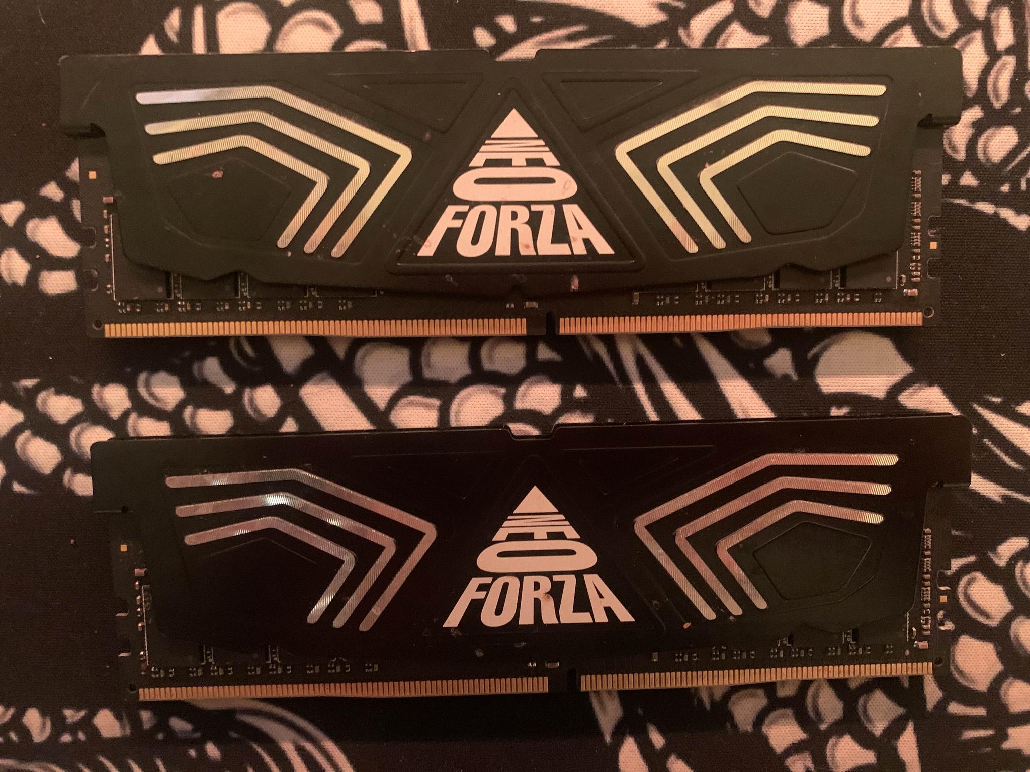 NEO Forza 16GB (2x8GB) DDR4‑3200 CL22 – Black