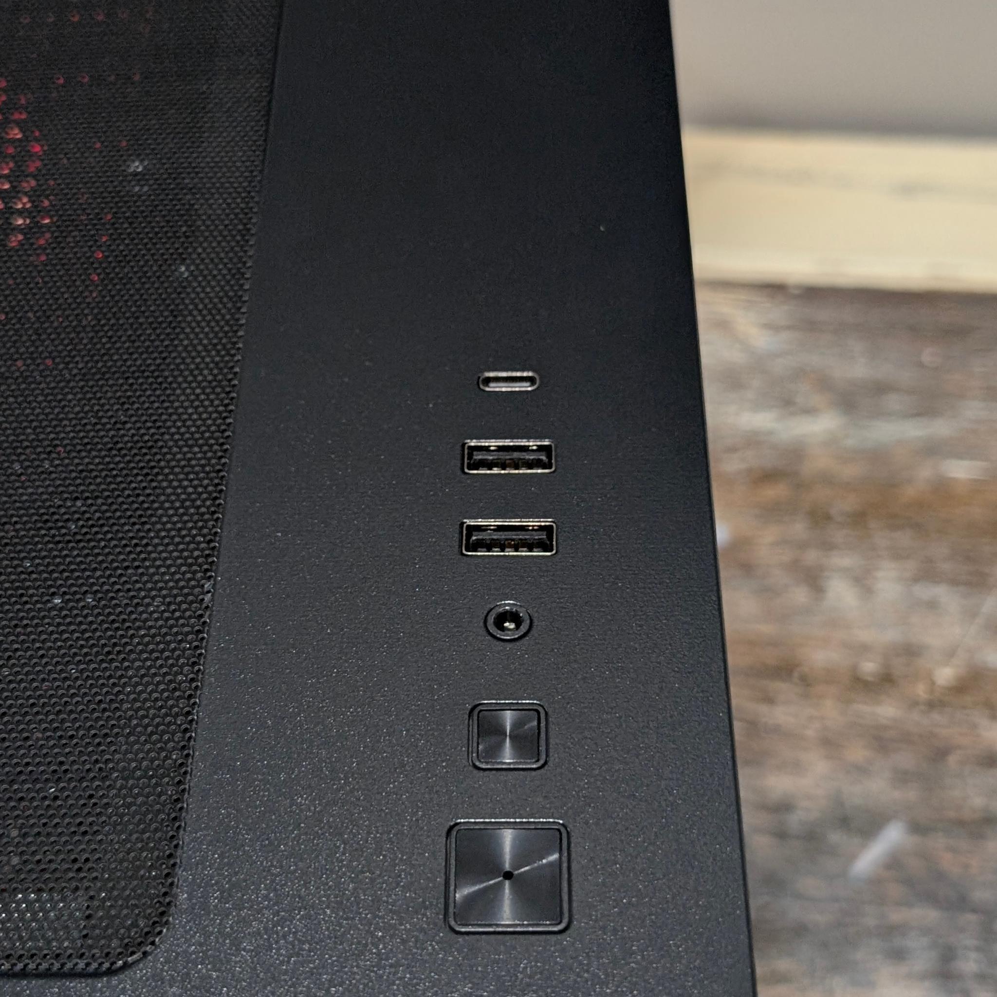 Gaming PC // RTX 5060 - Ryzen 7 3700X