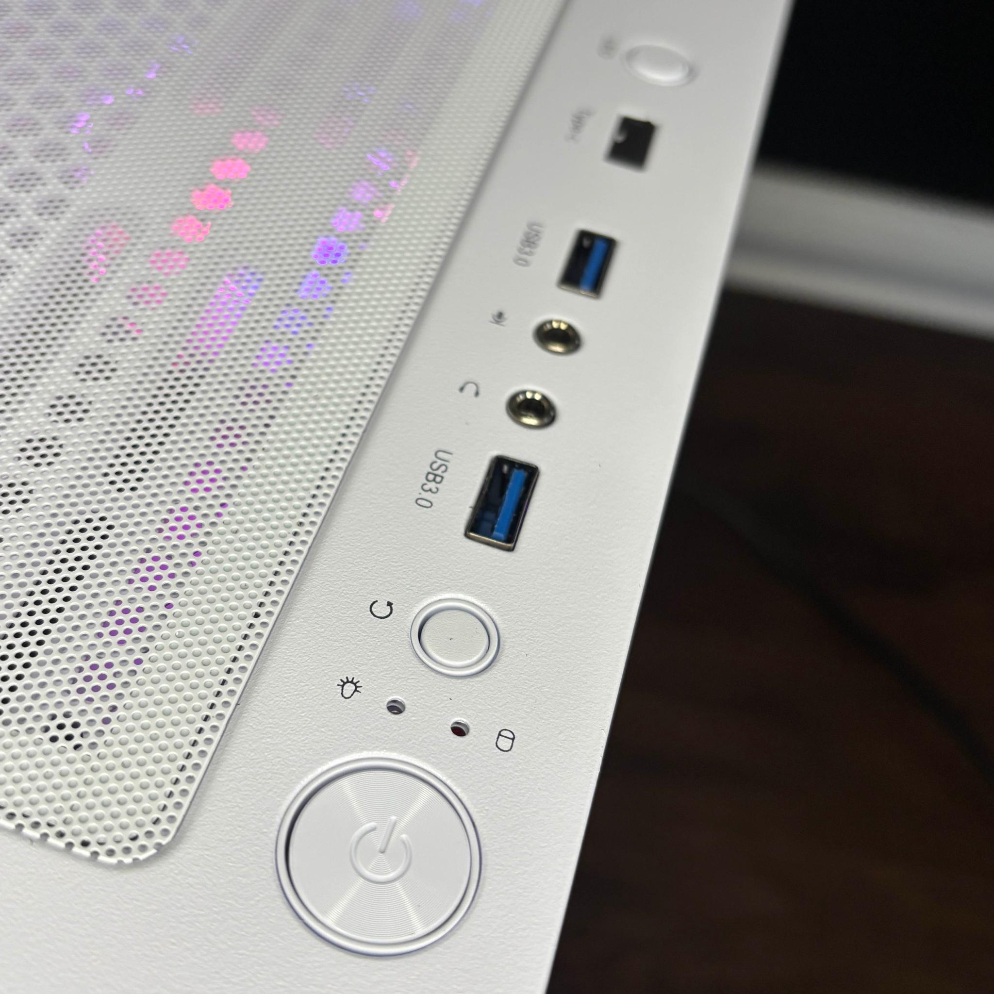 White Gaming PC (GTX 1660 Super 6GB + Intel Core I5-8500 + 16GB DDR4 + SSD)