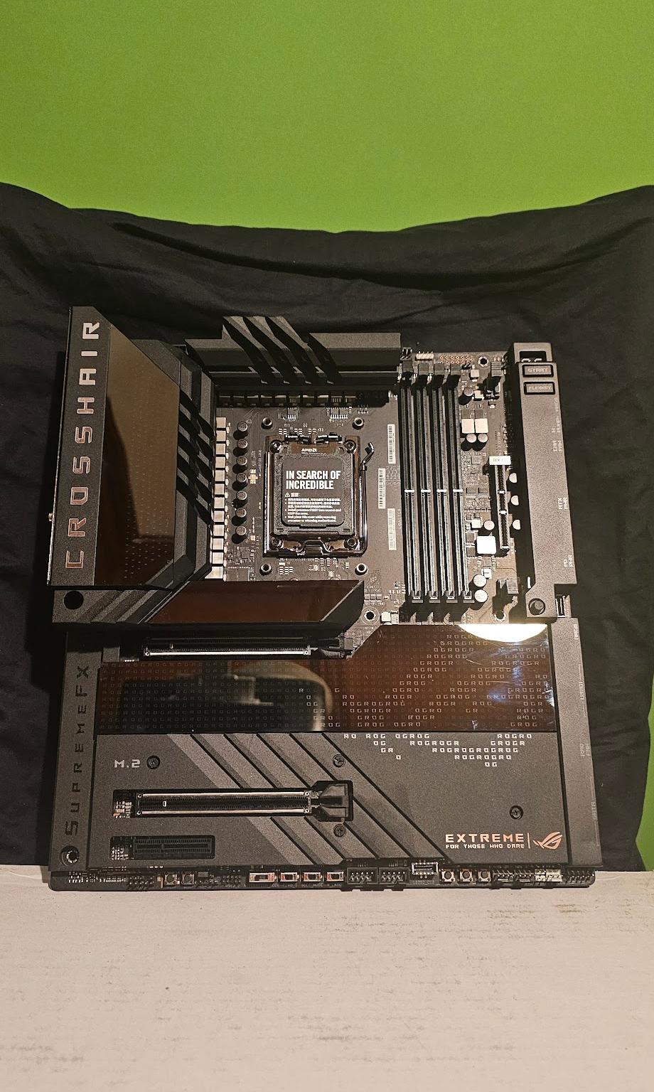Asus ROG Crosshair X670E Extreme