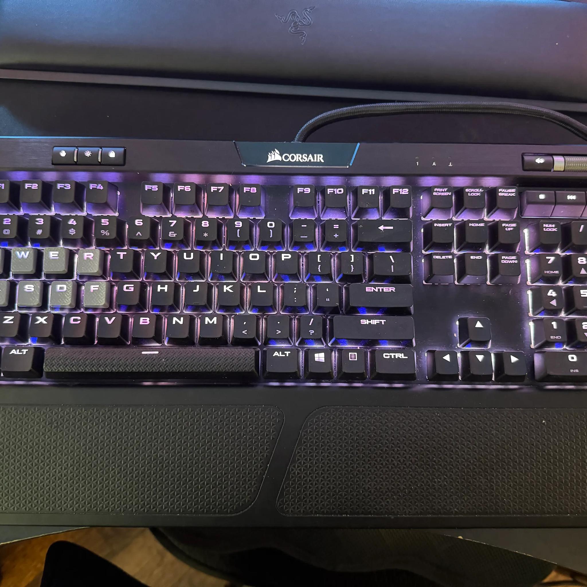 Corsair K70 RGB MK.2 Rapid-fire Mechanical Gaming Keyboard CHERRY MX Speed