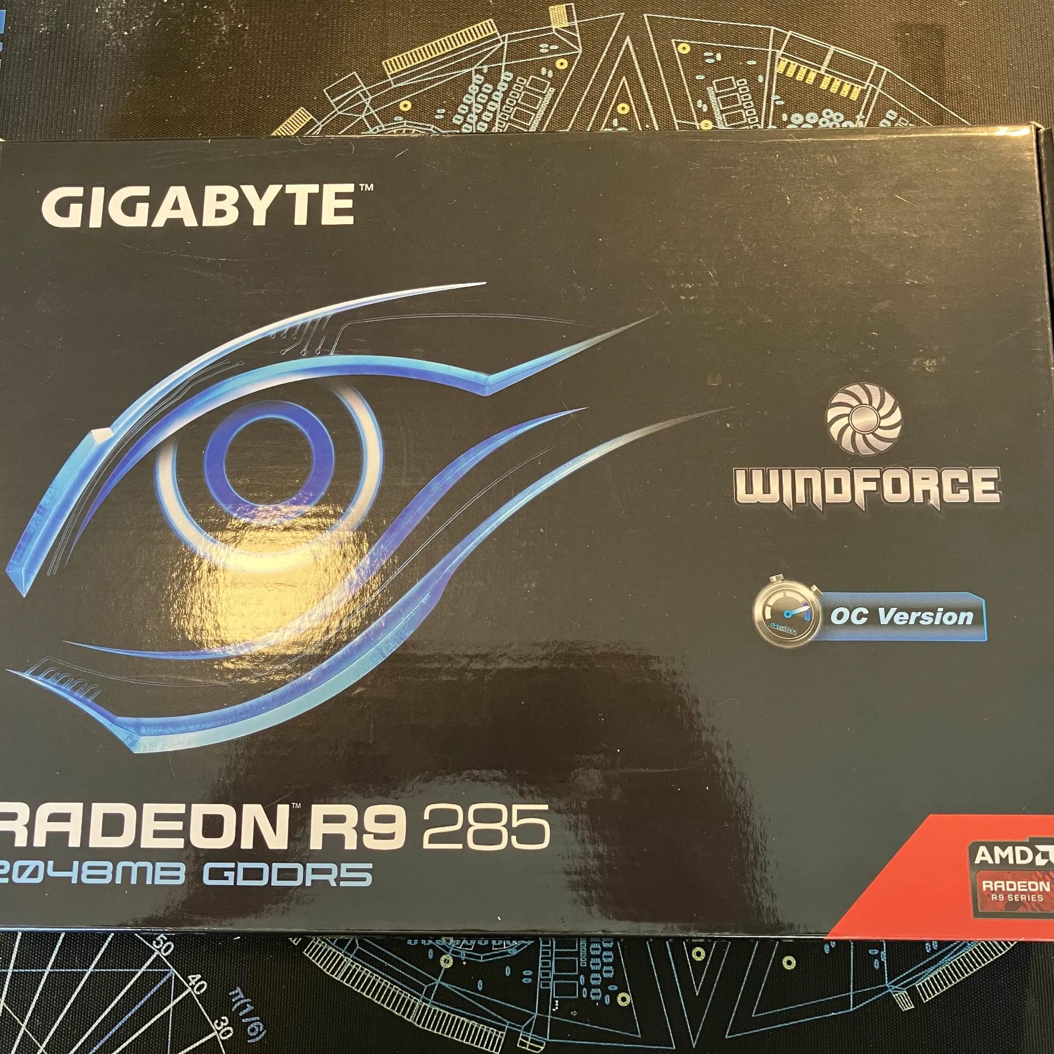 R9 285 - Gigabyte Windforce OC 2GB