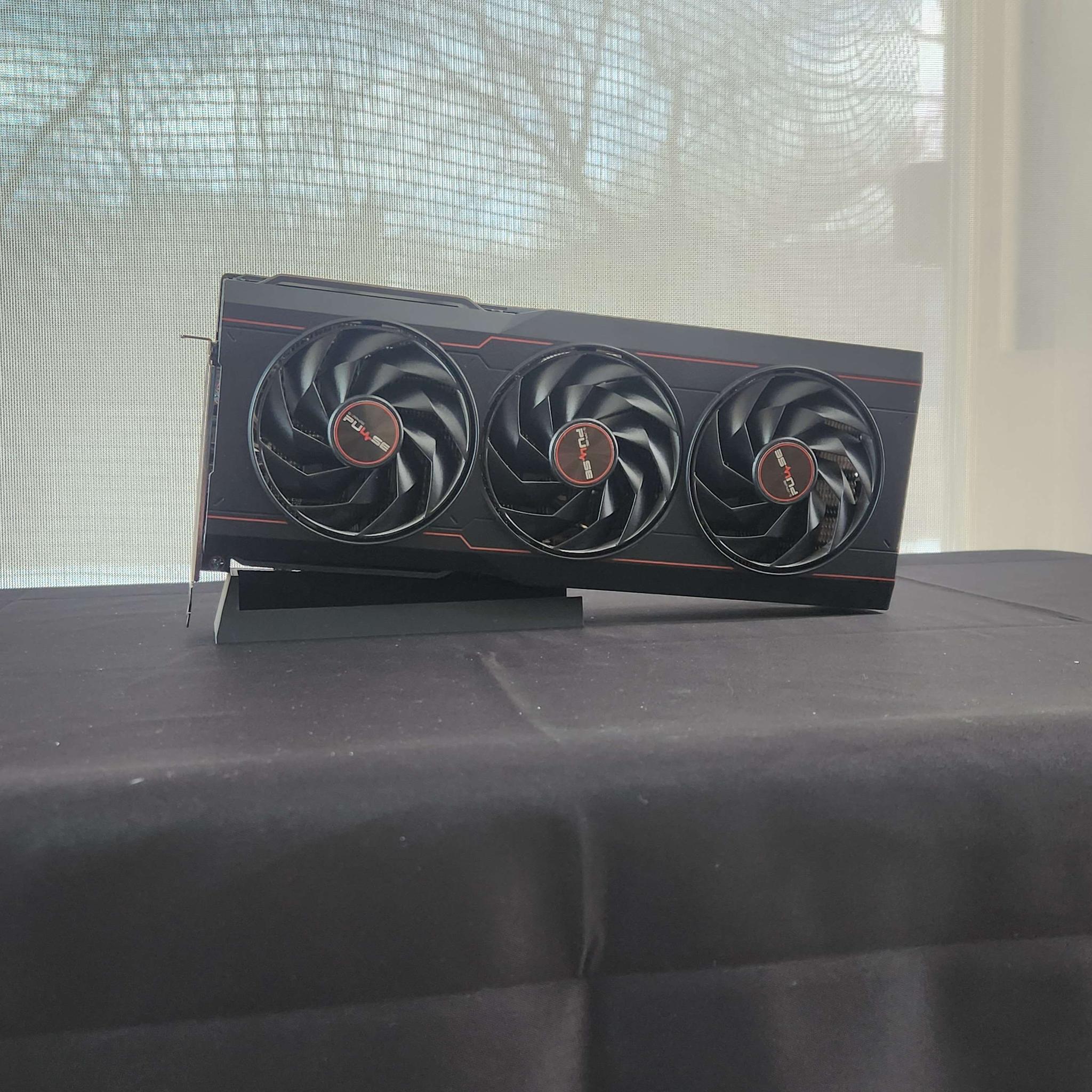 Sapphire PULSE Radeon RX 7900 XT
