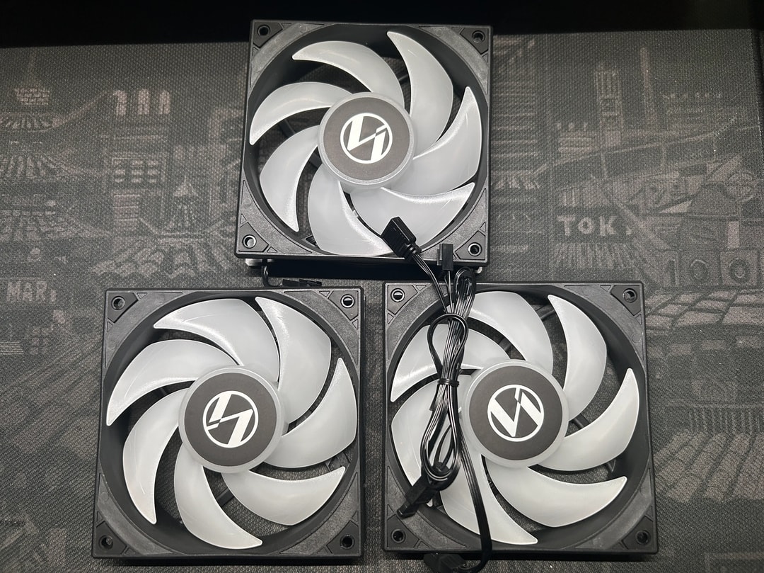 Lian Li DC 12V 300-2500RPM ARGB 120MM FANS - DAISY CHAINED FOR CLEAN ...