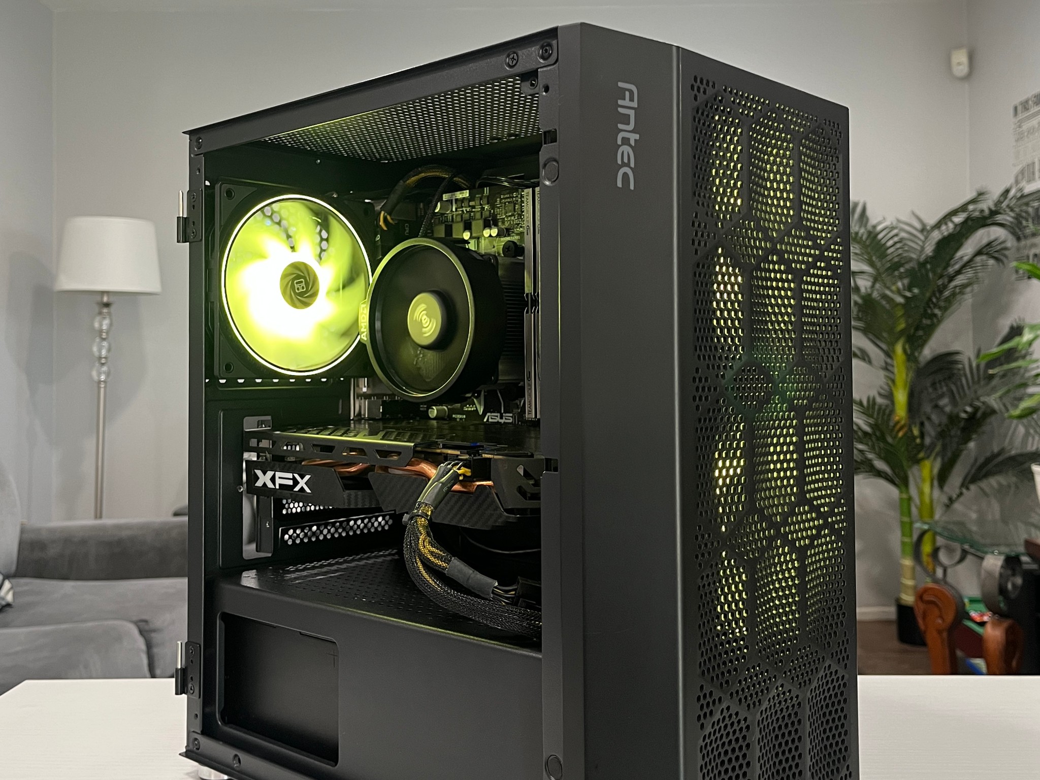 RX 580 8GB, Ryzen 7 1700X, 16GB RAM | Black RGB Gaming Computer/Pc