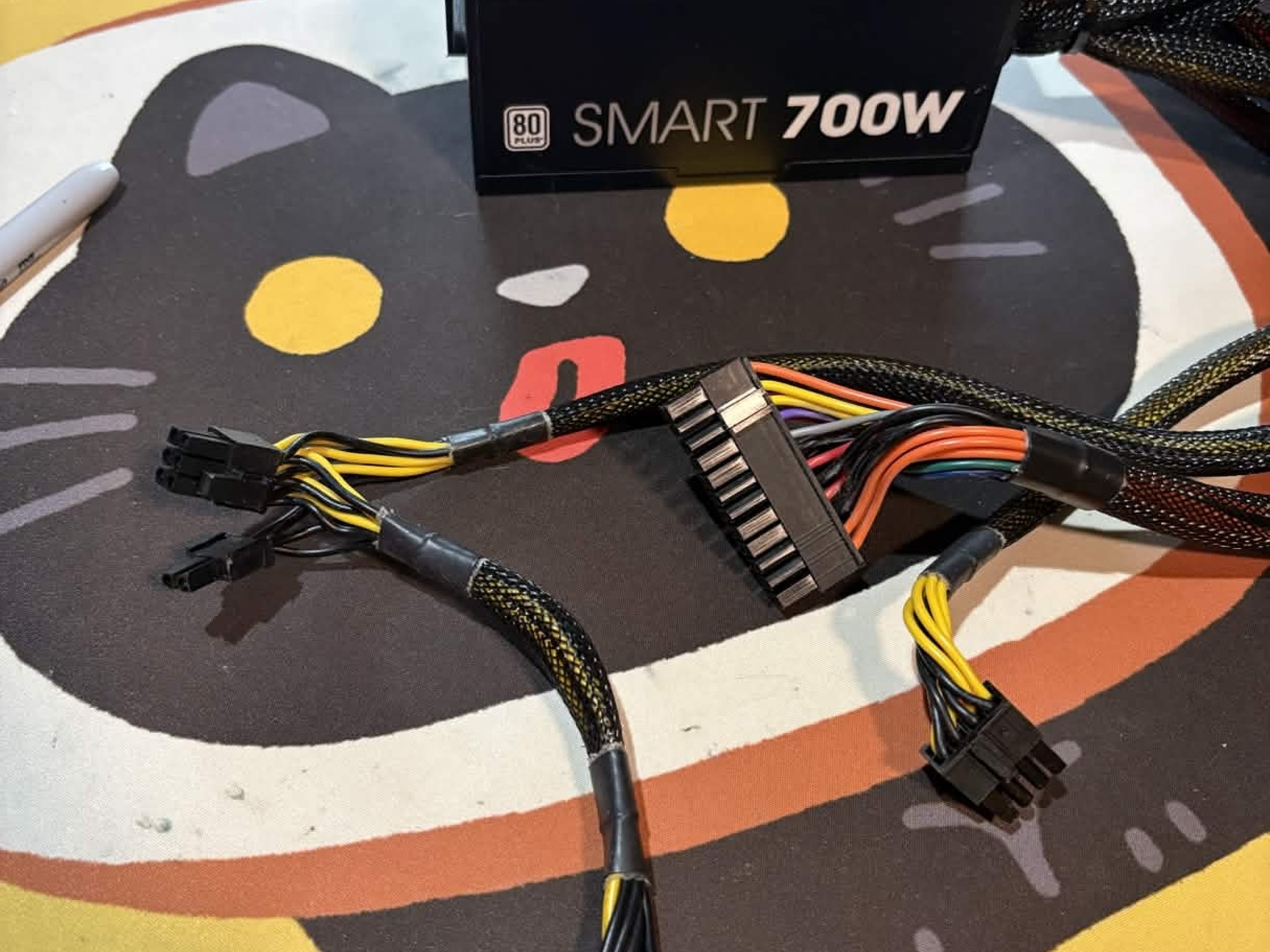 Thermaltake Smart 700W