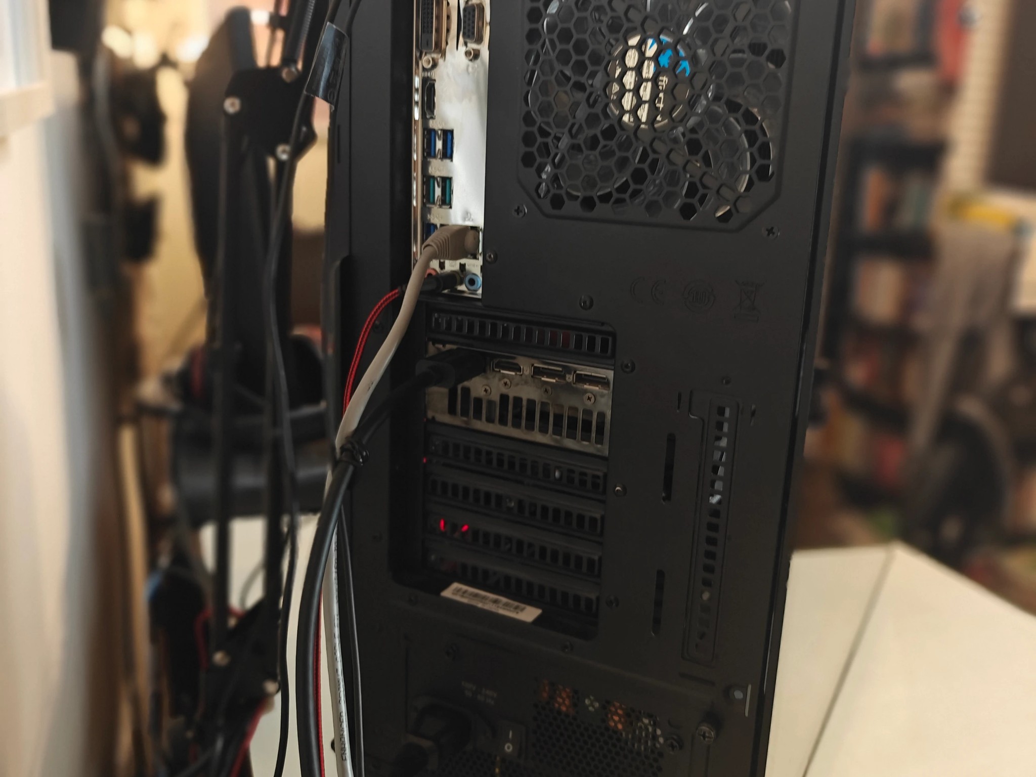 💢💰🏋️‍♂️ Midrange P2P Beast | Ryzen 7 5700X3D | Radeon RX 6700 XT | 32GB DDR4 RAM | 1TB NVMe SSD