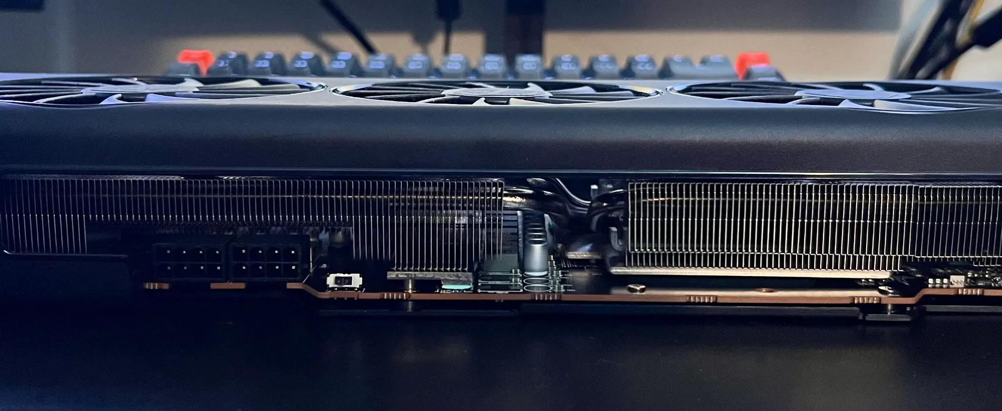 XFX SPEEDSTER SWFT 319 AMD Radeon RX 6800 CORE Gaming 16GB GDDR6 Graphics Card