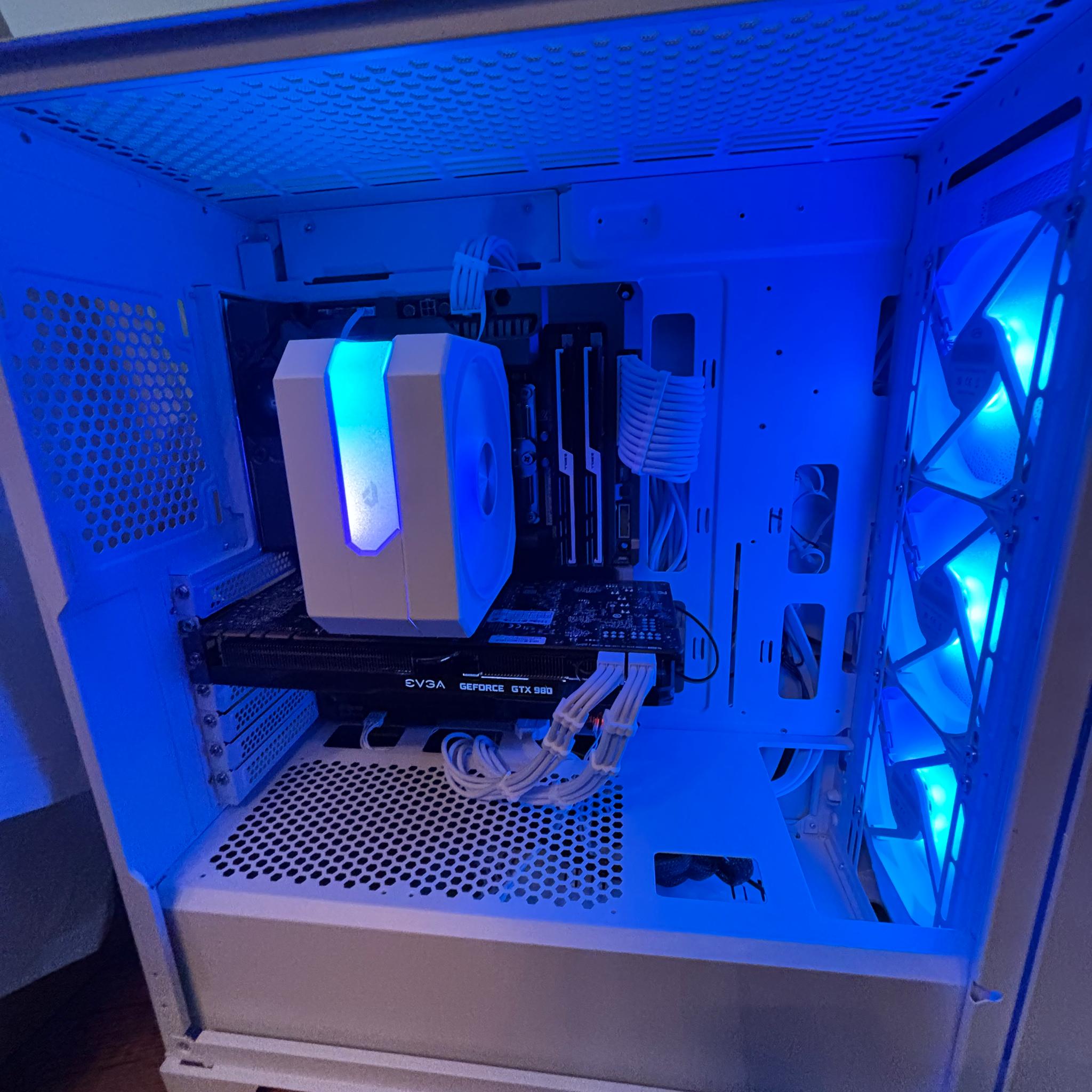 🤍 White Gaming PC | i7 + GTX 980 | 16GB RAM | 1TB SSD+512gb NVME | WIFI🤍