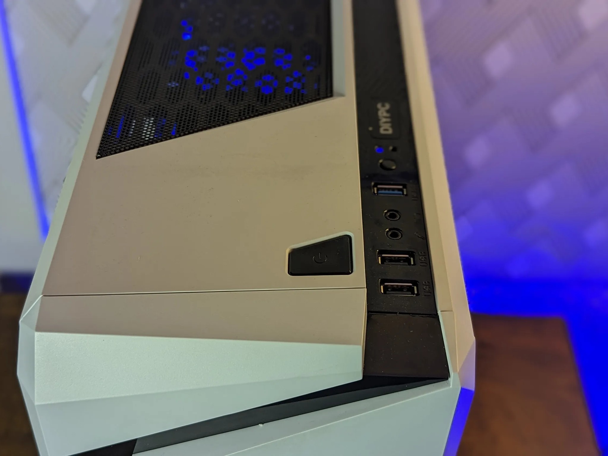 *CLEARANCE* 🎮 ESPORTS GAMING PC SETUP 🎮 - 1080p Gaming- Intel i7-7700 + GTX 1050 Ti + 16GB DDR4