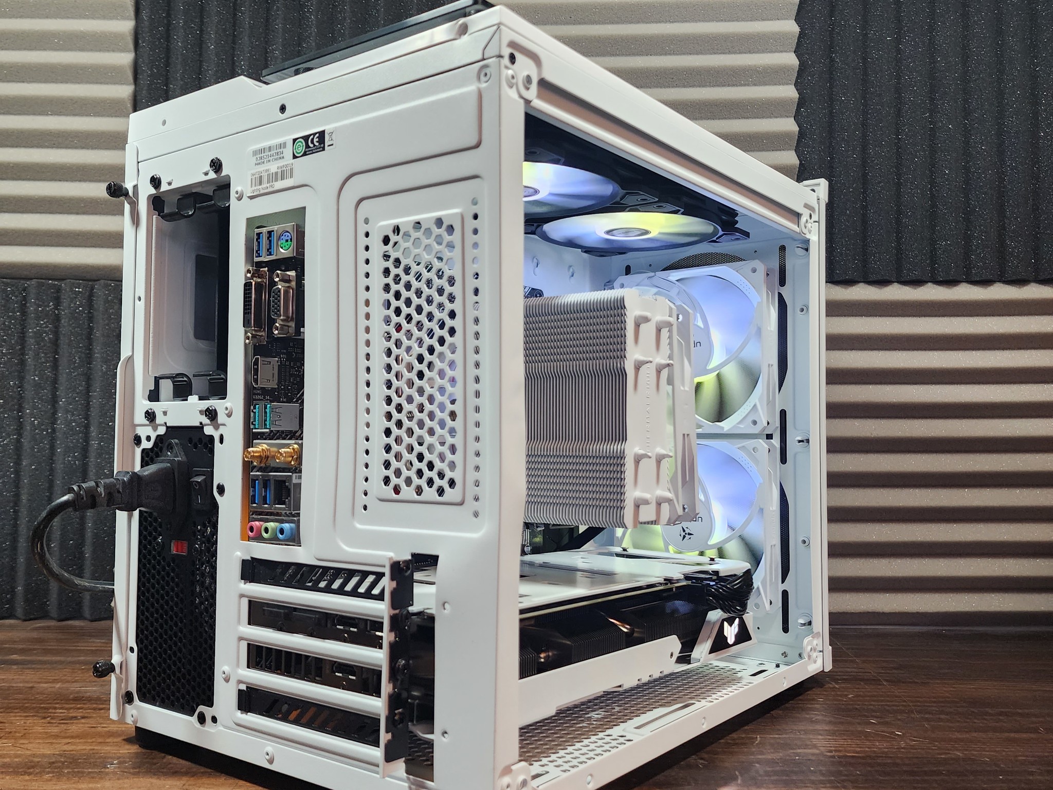 🤍💛🤍 GeForce RTX 3060 Ti // AMD Ryzen 7 3700X // 16GB 3200MHz 