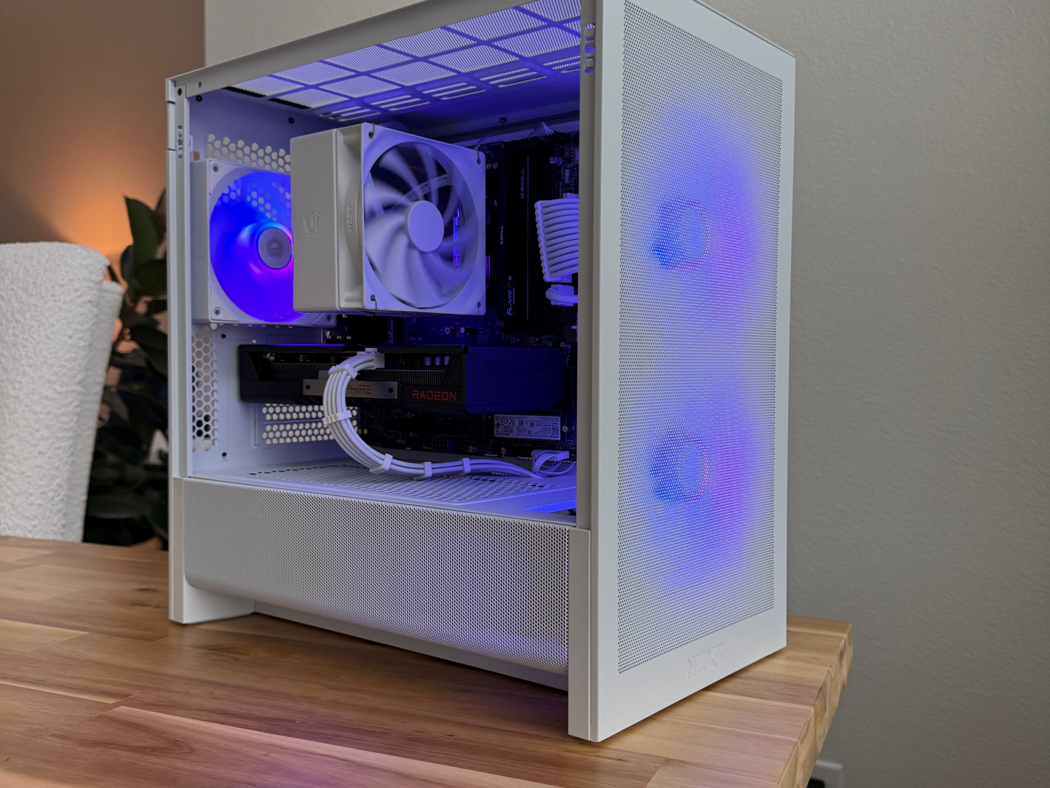 9060XT 16gb | 7500x3d | 16gb ddr5 | 1tb m.2 | Gaming PC