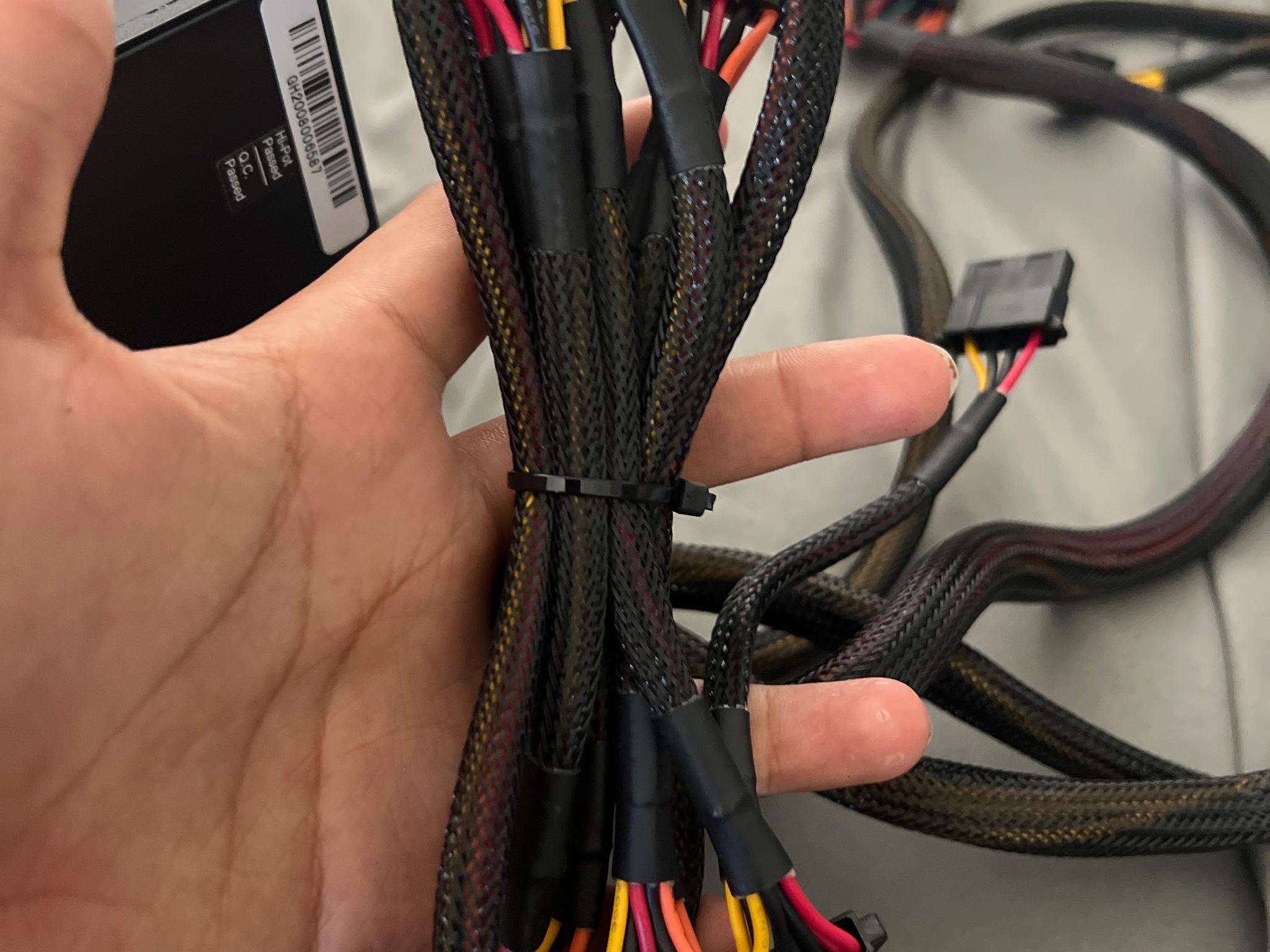 Apevia Prestige 600watt PSU 80+ Gold