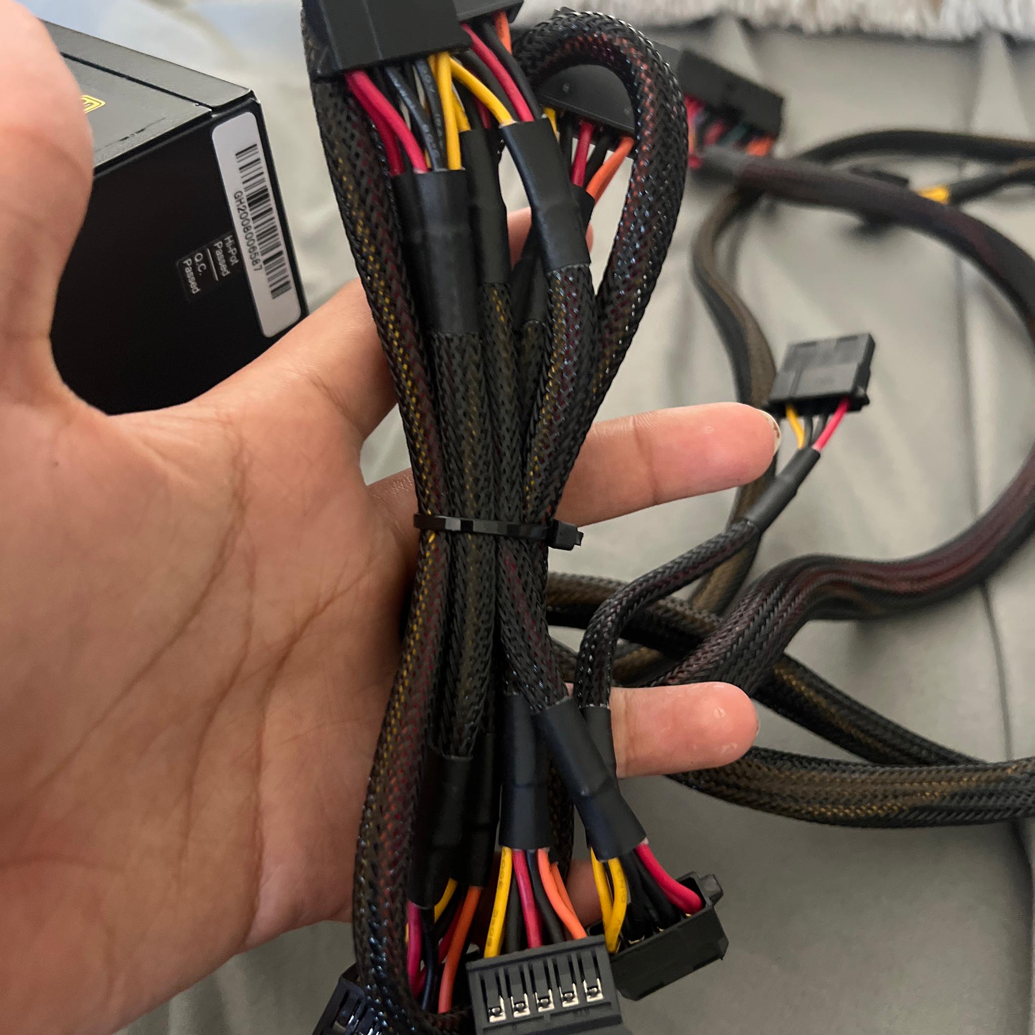 Apevia Prestige 600watt PSU 80+ Gold