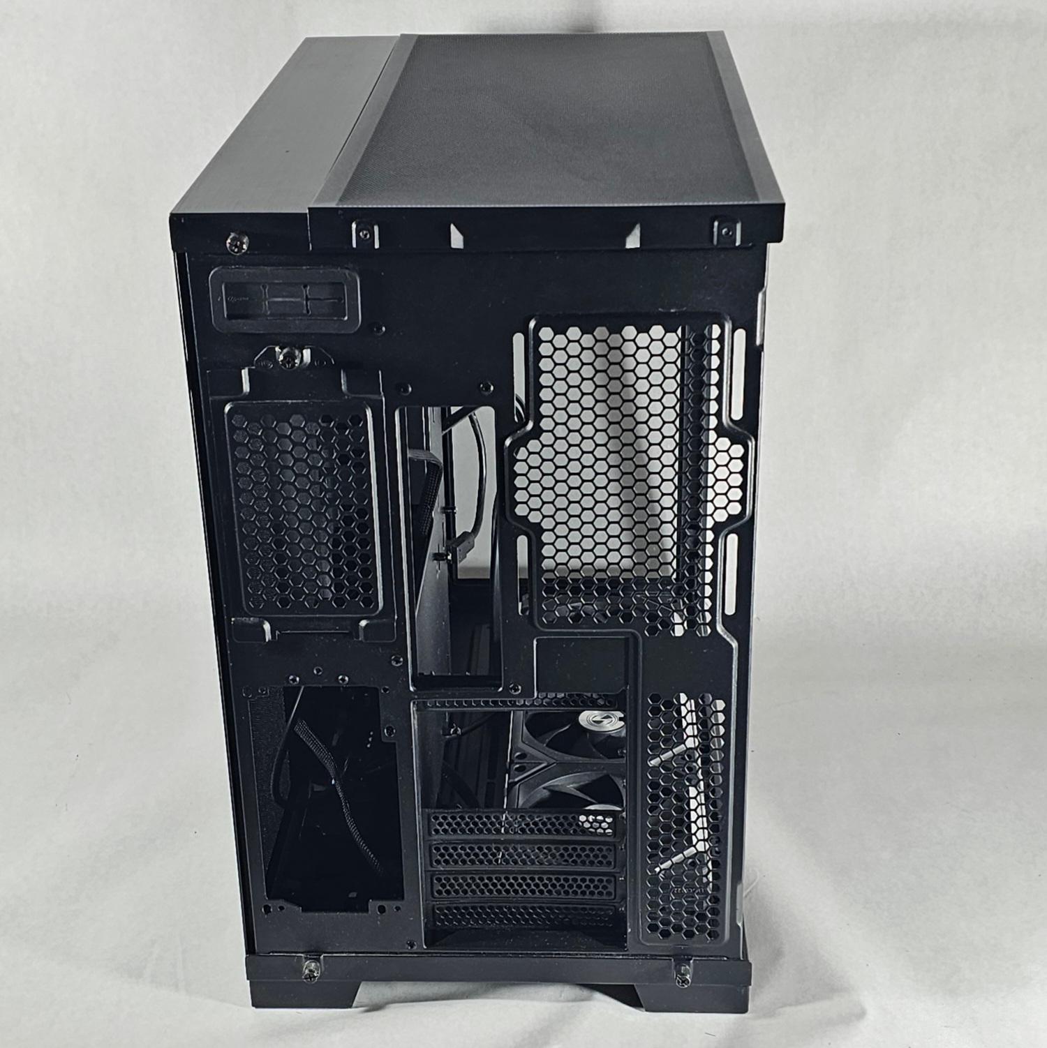 Lian Li PC Case 489 w\ Tempered Glass and 6 RGB Fans