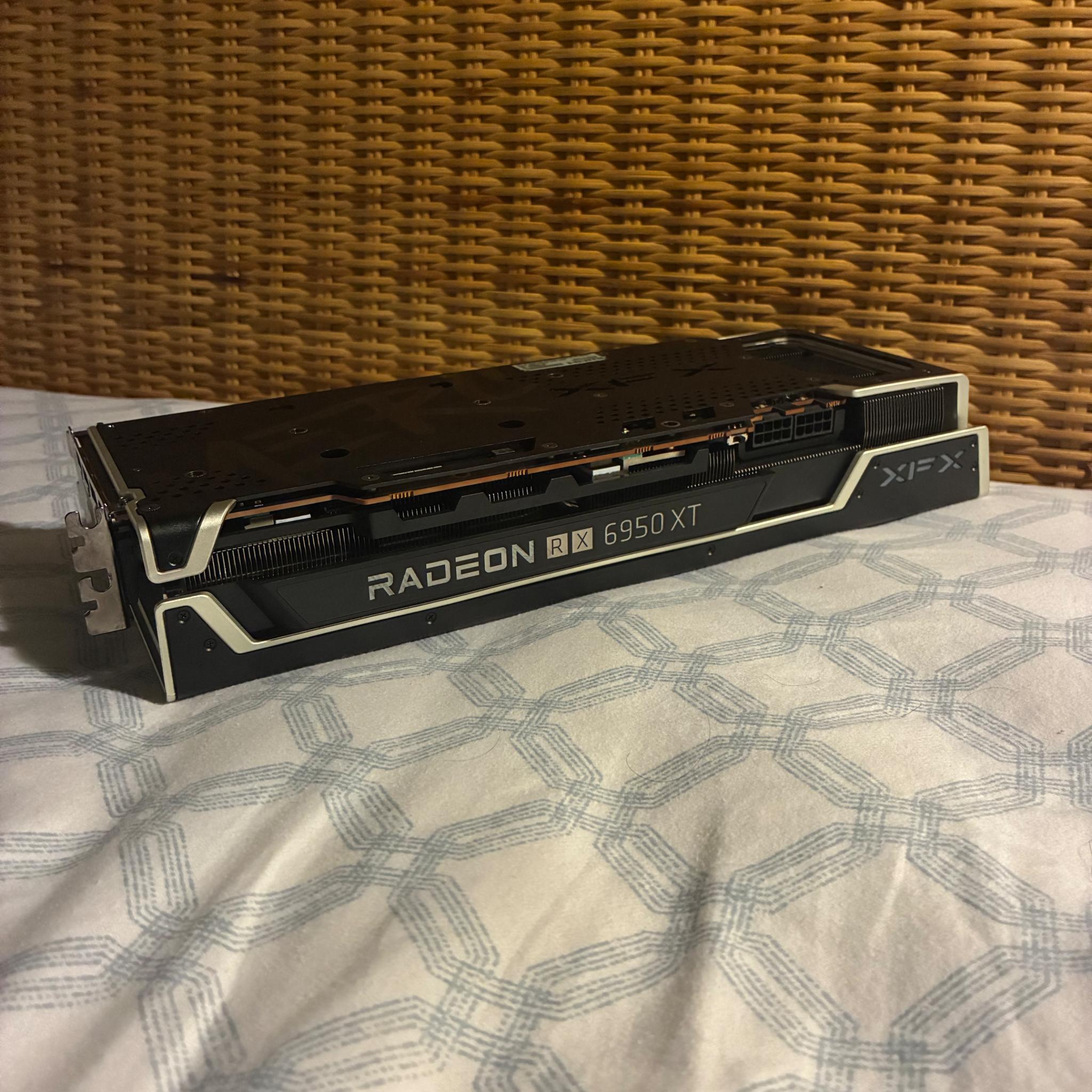 LIKE NEW!!! RX 6950 XT - XFX Speedster Merc