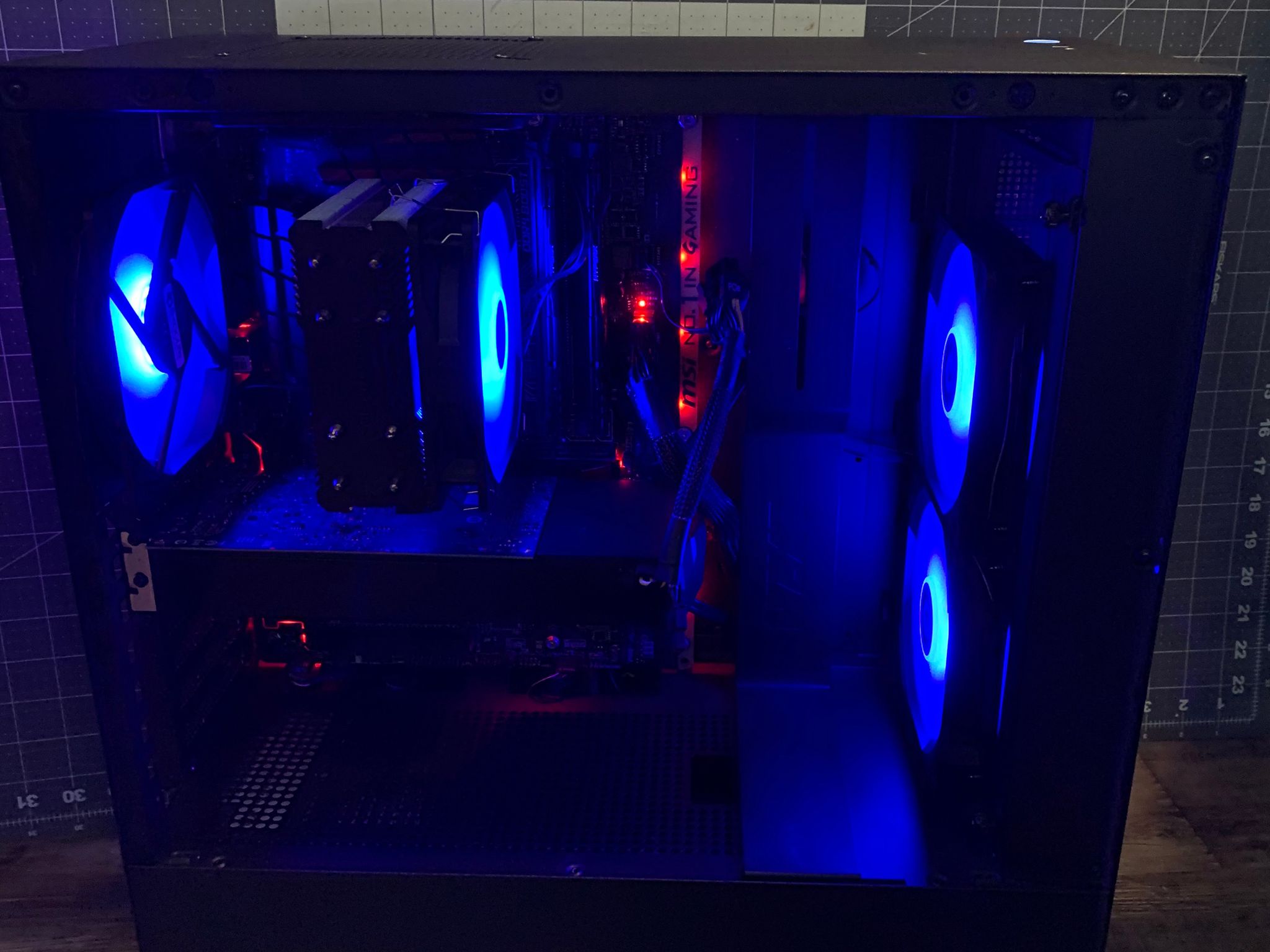 CUSTOM BUILT BUDGET COMPUTER (keyboard, mouse, & mouse pad included)
