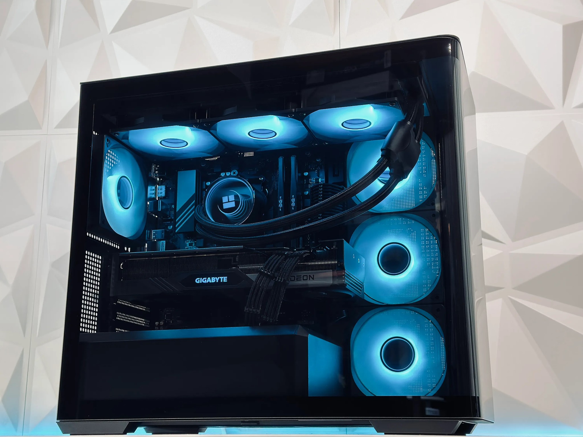 🕸️🕷☢Venom🕸Liquid Cooled Gaming PC🕸AMD RX 7900 GRE 16GB🕸AMD Ryzen 5 7500F🕸32GB DDR5🕸1TB SSD