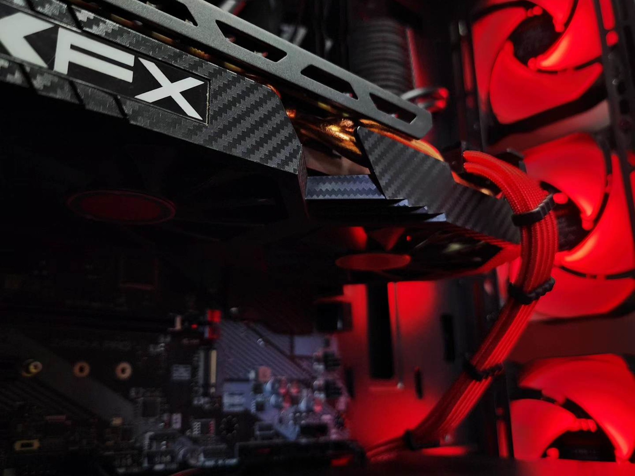 ❤️🖤❤️ RX 580 8GB // Core i3 10100F // 16GB 3600MHz // 500GB NVMe Gen4
