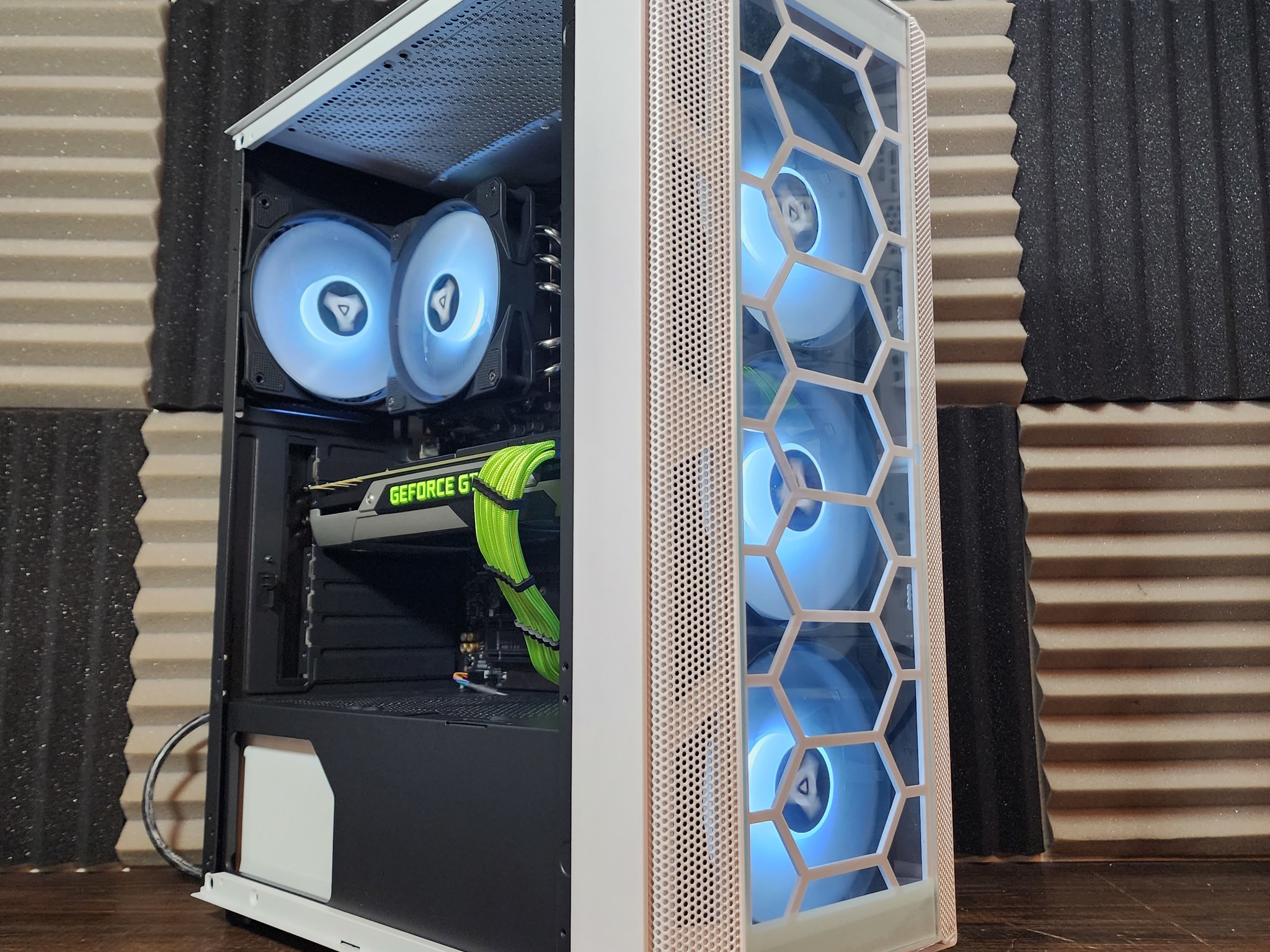 🤍💚💙 Nvidia GTX 980 FE // Intel Core i3 10100F // Neo Forza 16GB 3600MHz