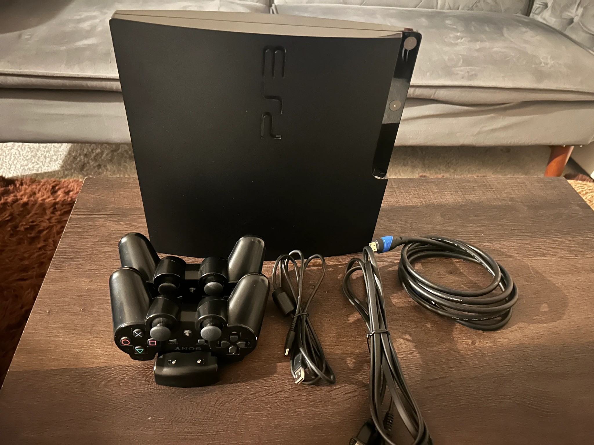 PS3 Slim 1TB SSD upgraded,  CFW 4.86, 2 Controllers, Charging Station