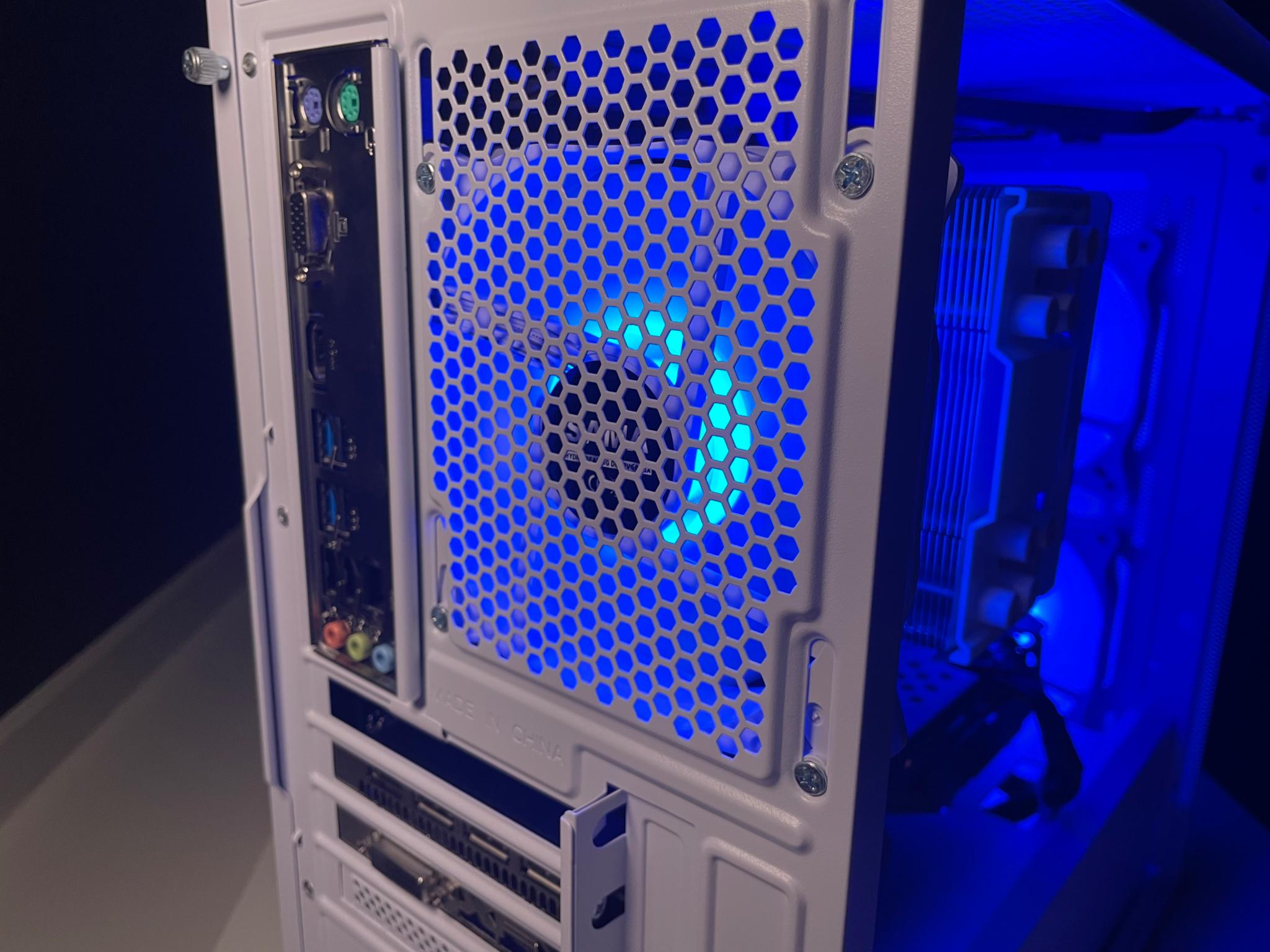🤍🩵Ryzen 2600|XFX 580|768gb Storage|16GB RAM🩵🤍