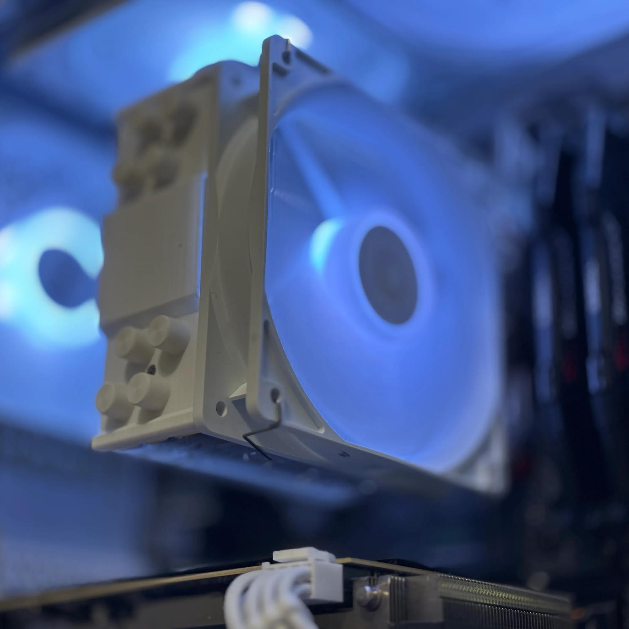White Custom RTX Gaming PC
