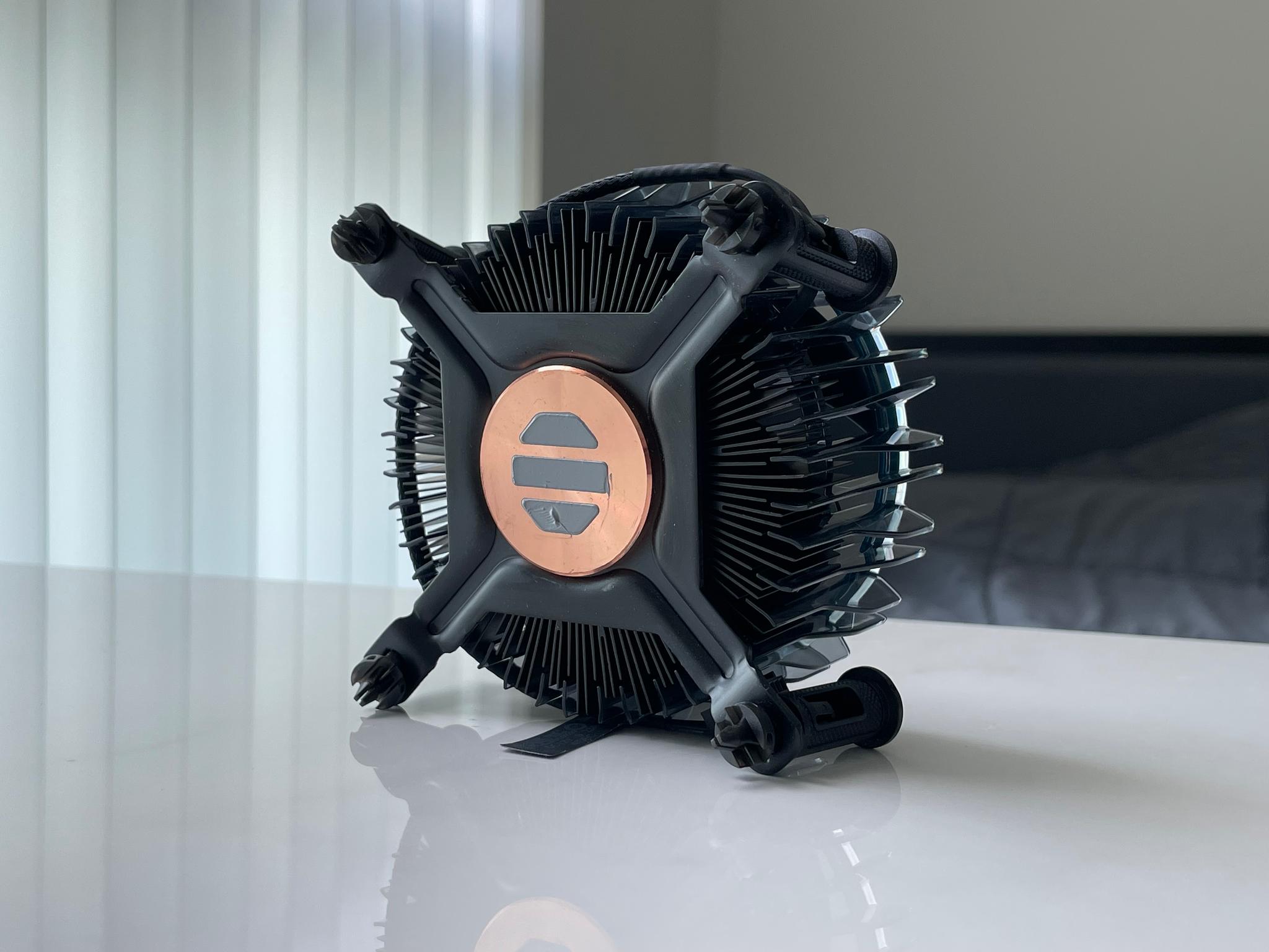 Intel Laminar RM1 Aluminum Heatsink Low Profile LGA 1700 4-Pin Stock Cooler - Black/Blue