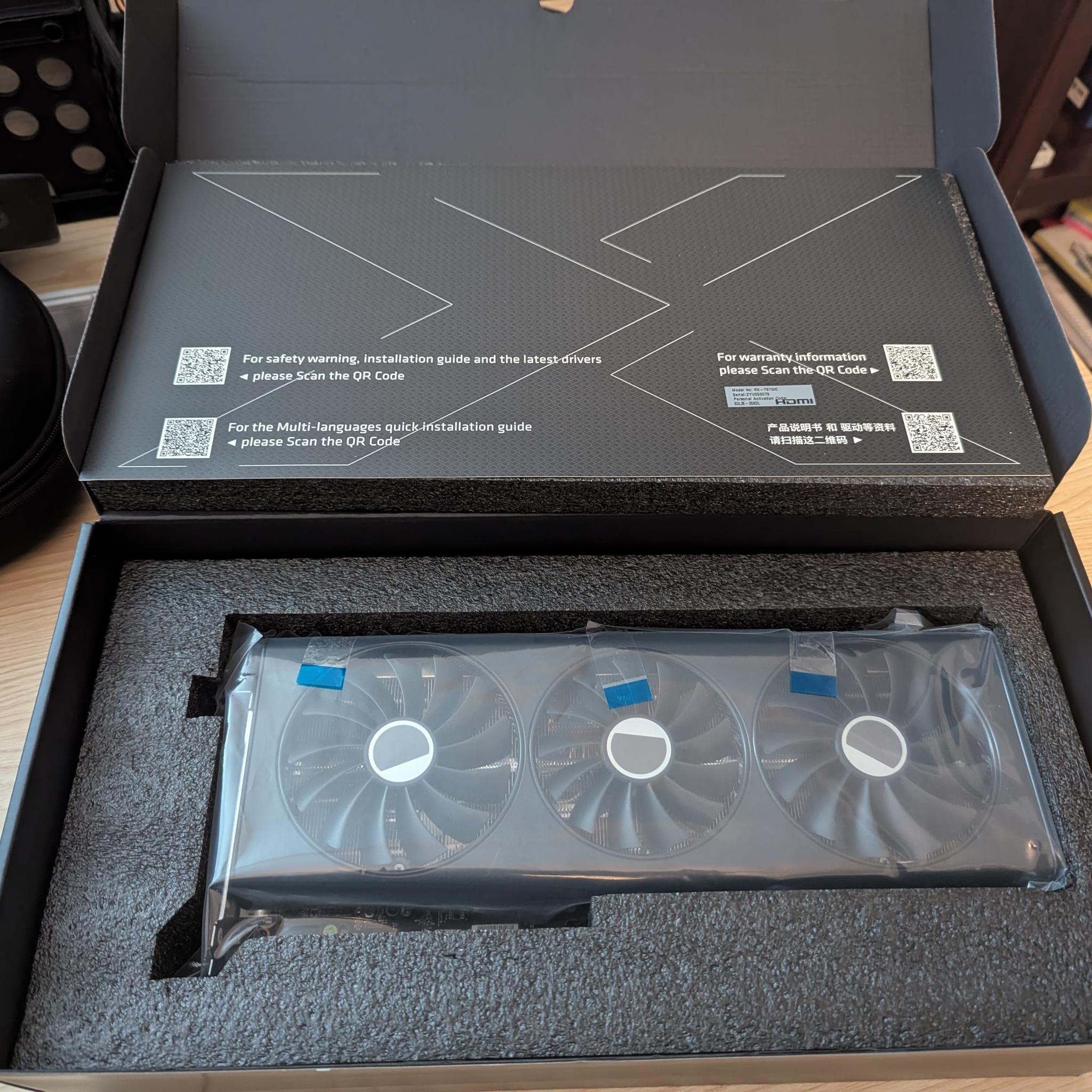 7800 XT (XFX SPEEDSTER QICK319 Radeon RX 7800 XT)