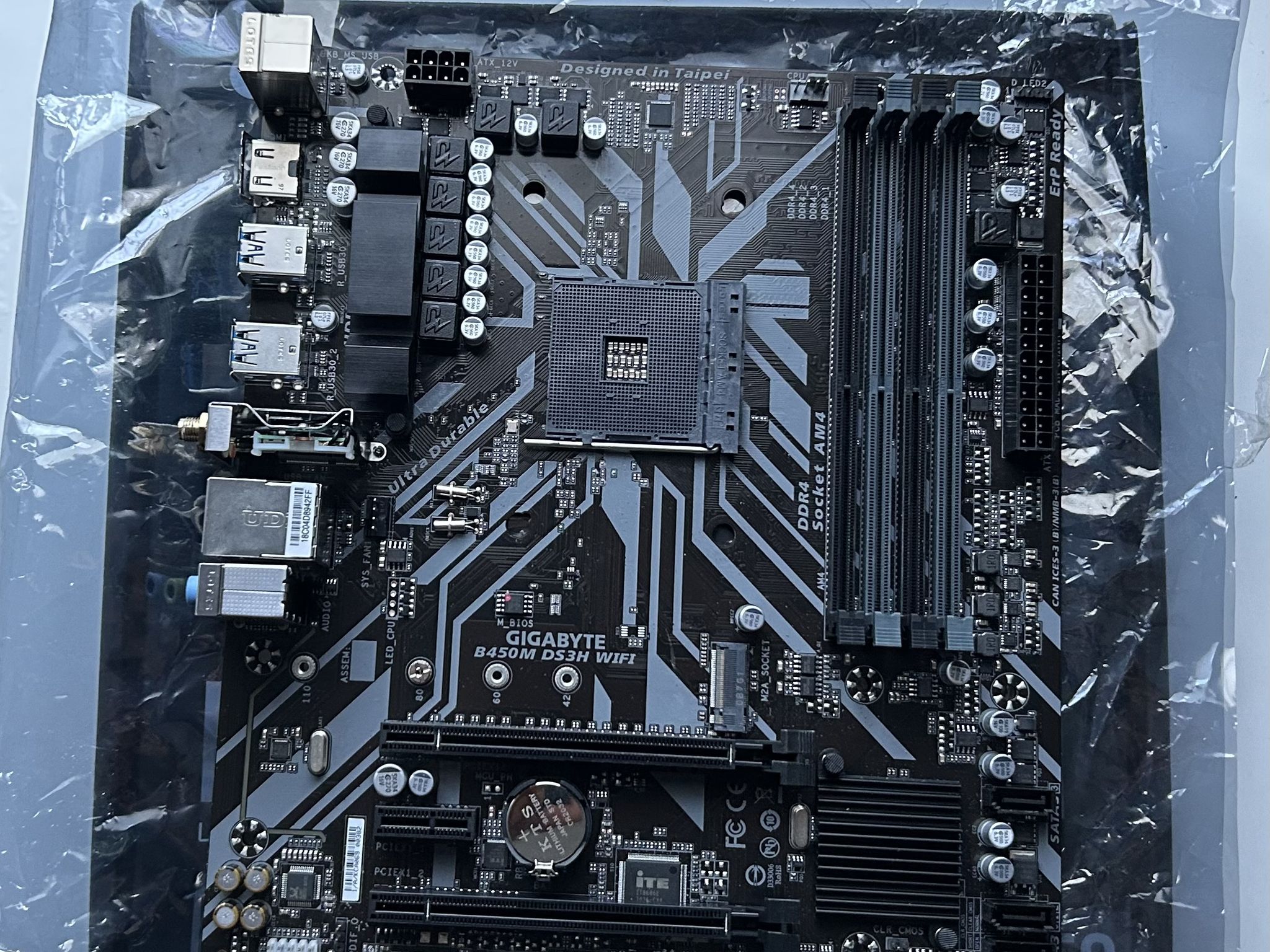 Gigabyte B450M DS3H WIFI