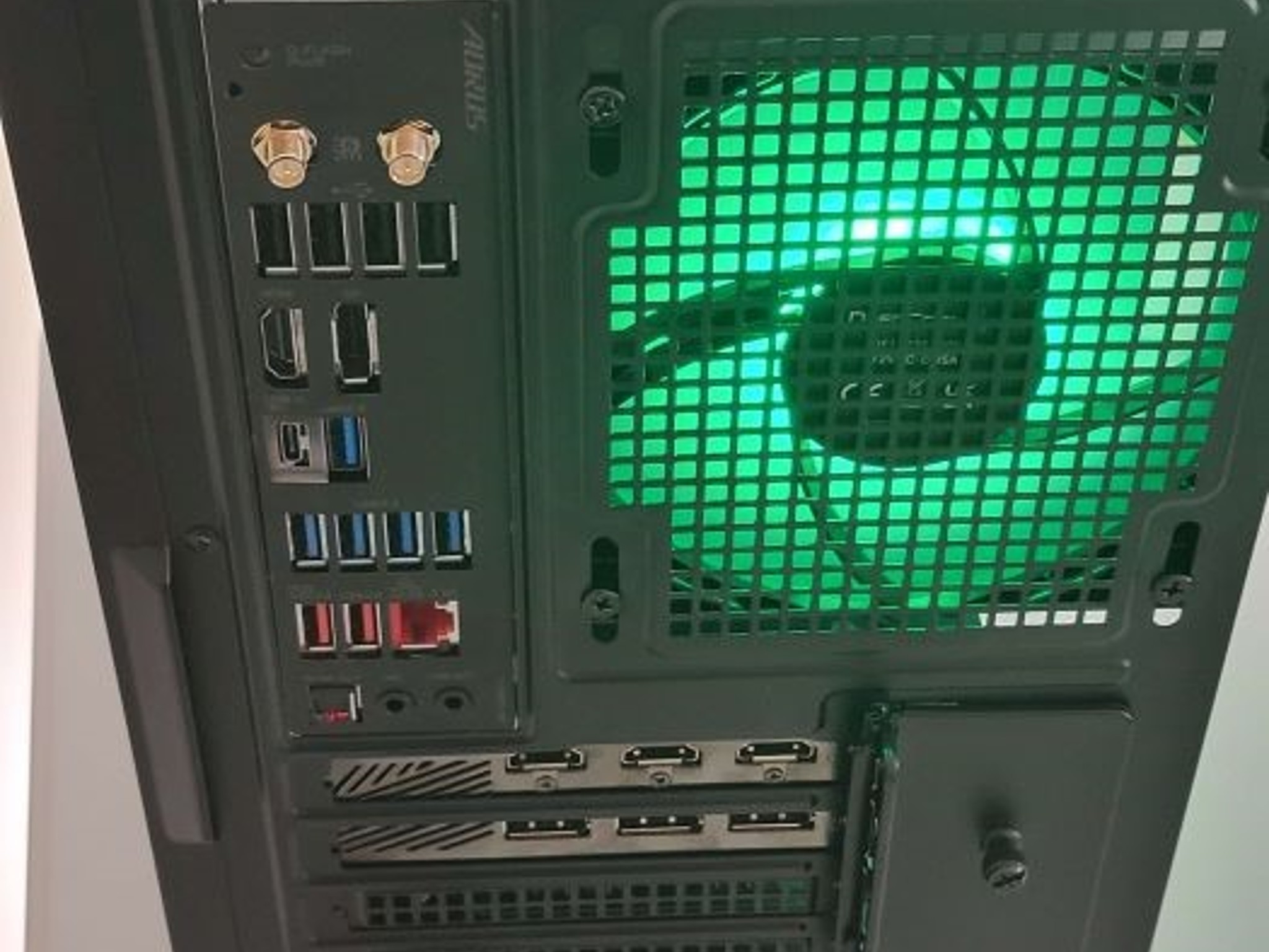 Matrix Display! 7600X/3070/32GB DDR5 RAM/ 1TB NVME SSD/ Digital displays everywhere.