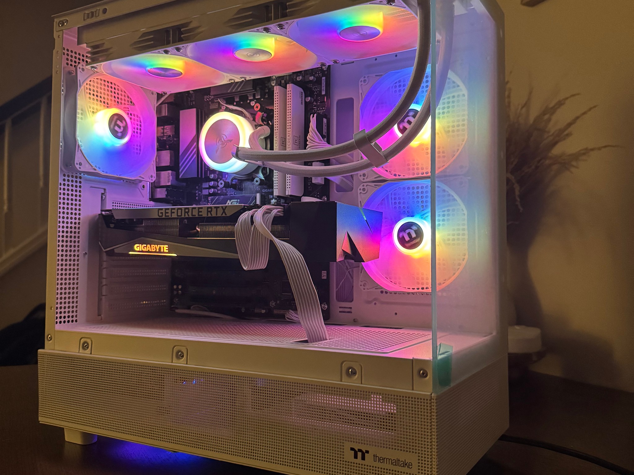 Ryzen 5 9600x/RTX 3070ti Gaming PC