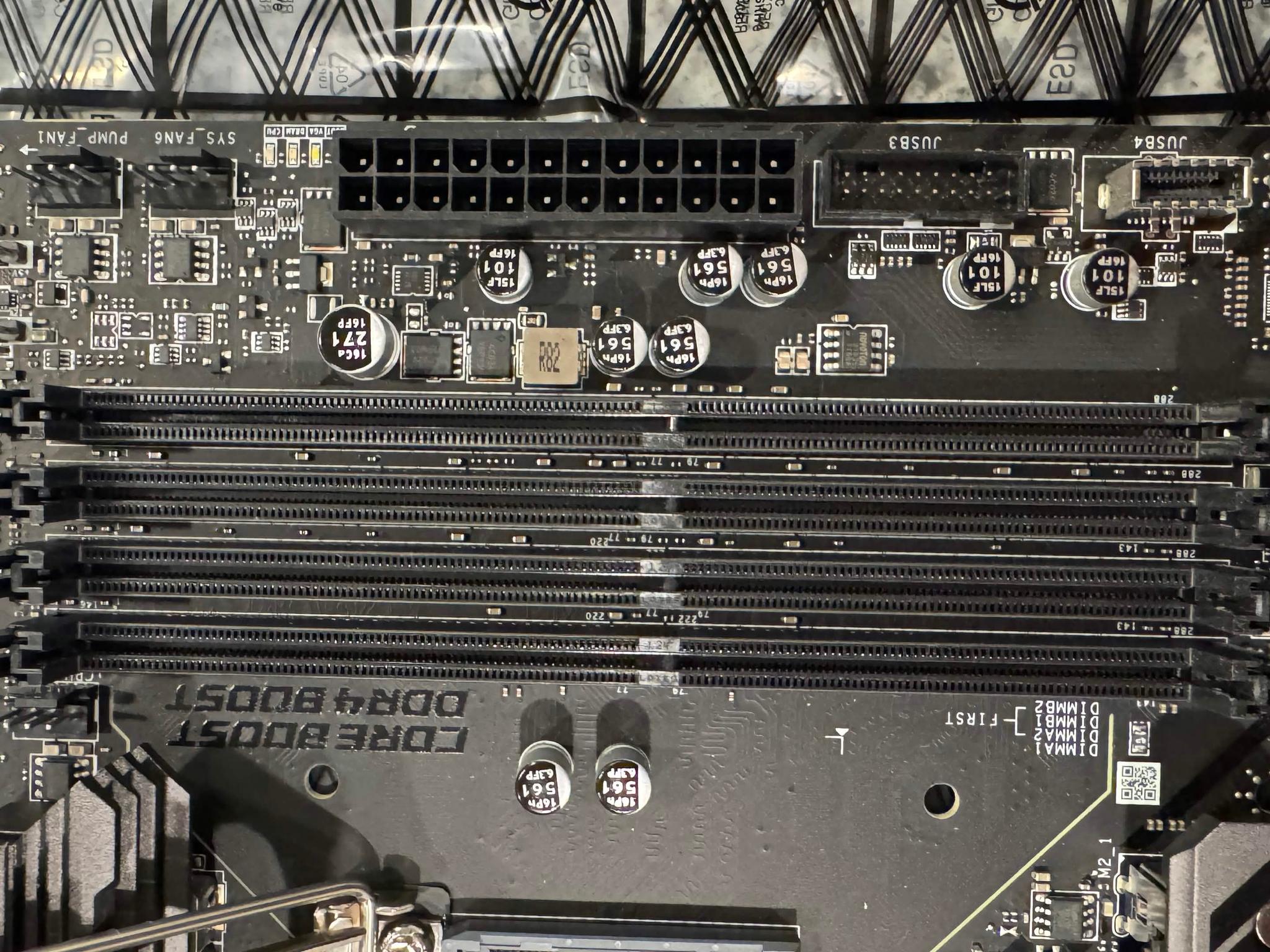MSI MAG Z590 TOMAHAWK WIFI - Image 3