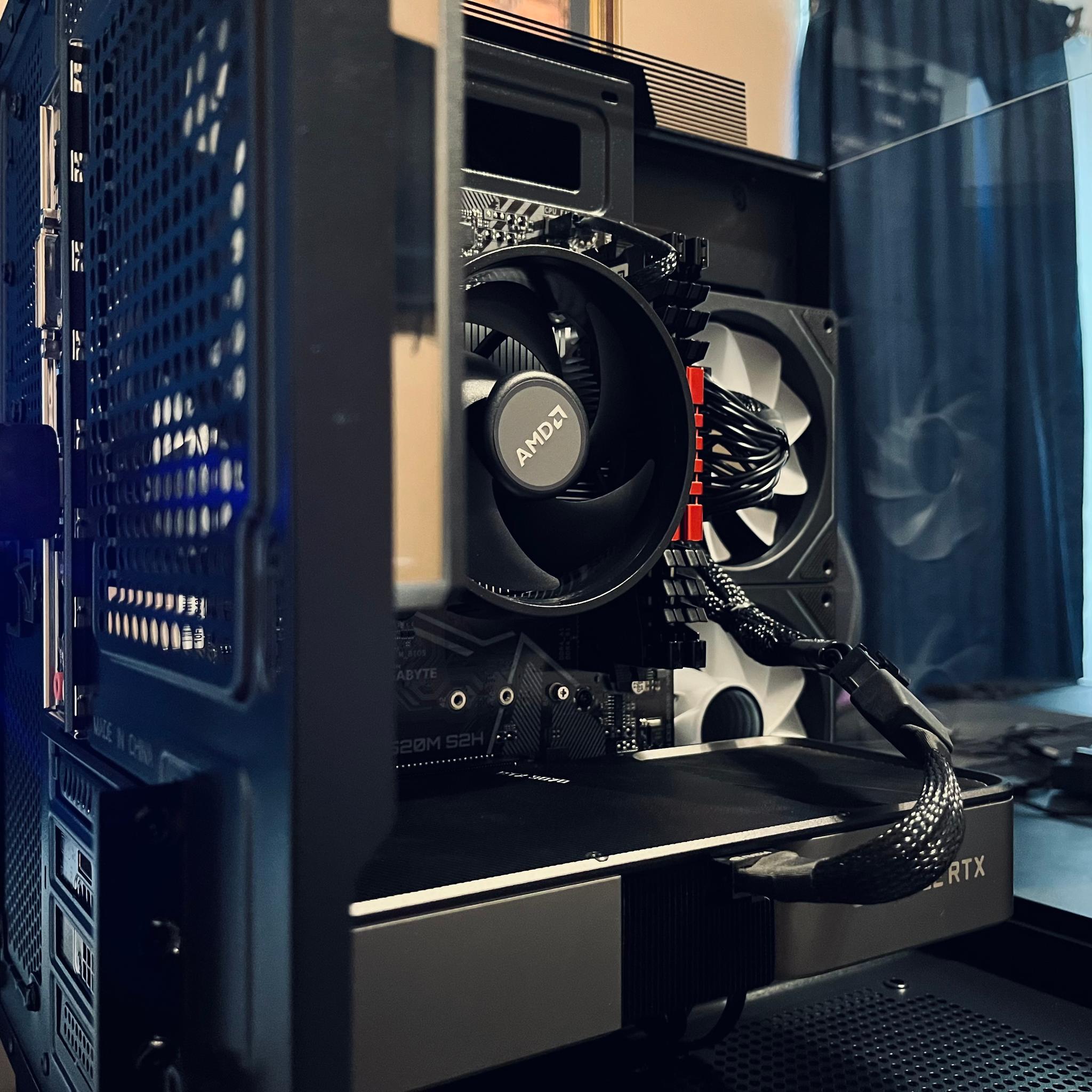 Performance Gaming PC |RTX 3070 // Ryzen 5500 // 1TB SSD|
