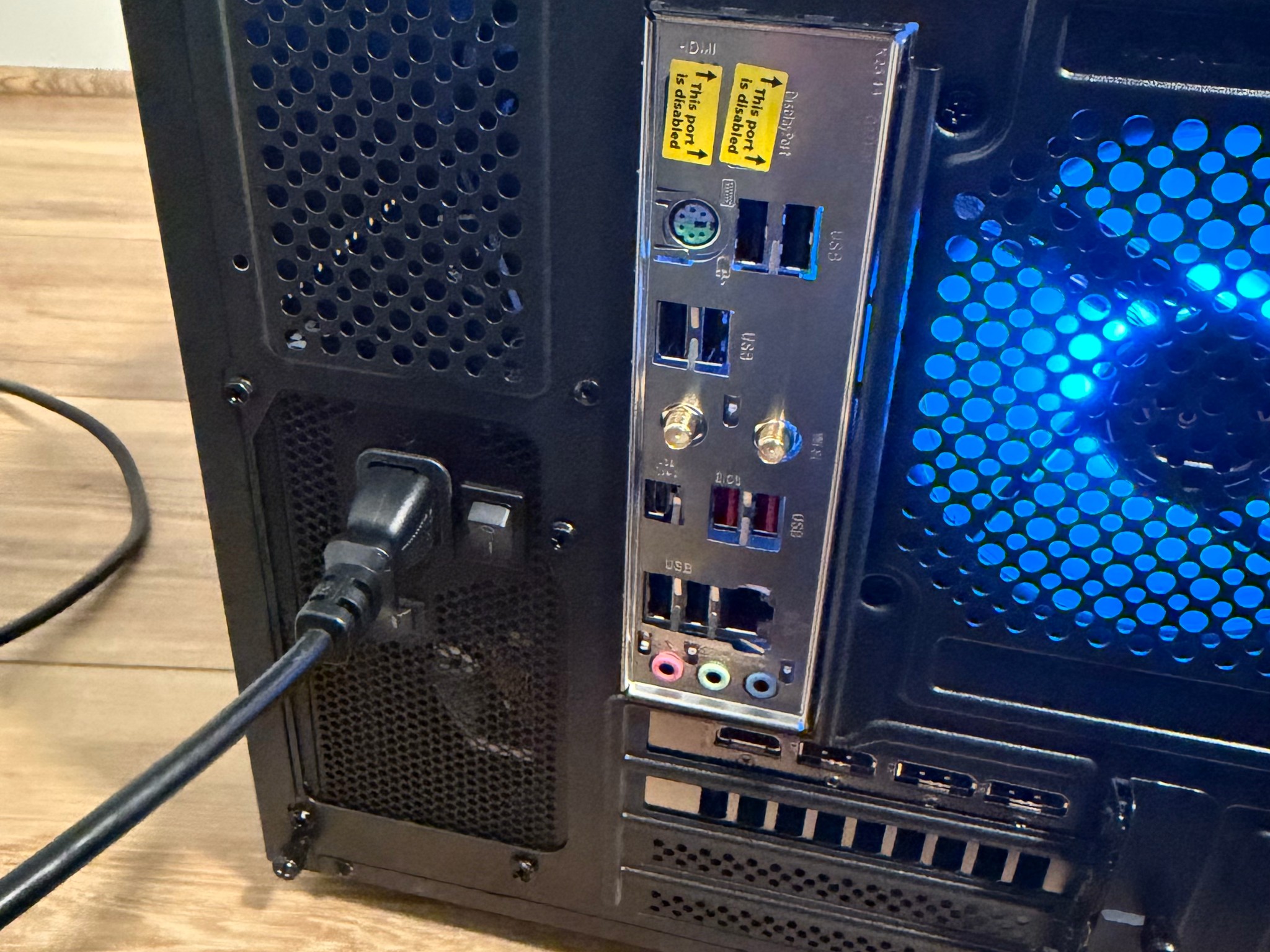 ❄️"Glacier Phantom"❄️| 1440p Gaming | RTX 5070 | Ryzen 5 7600X | 32B Ram | 1tb NVMe SSD | WiFi