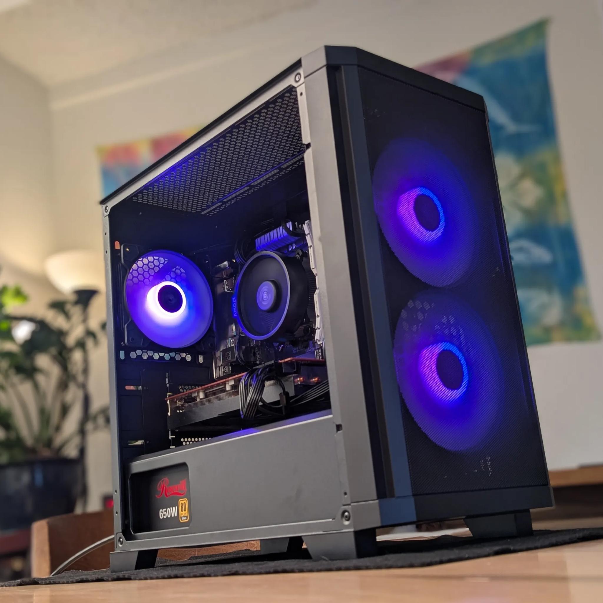 Hydra – 5700 XT / Ryzen 5 5500 – 16GB RAM, 1TB NVMe, 650W Gold – MicroATX Gaming PC