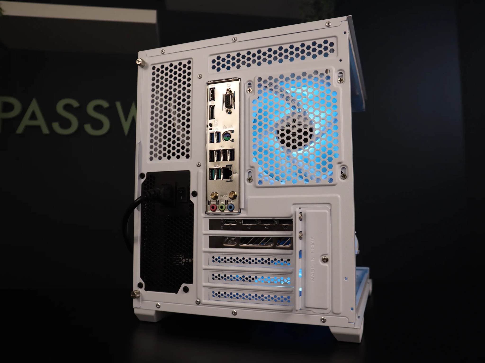 NEW GAMING PC | RYZEN 7600X | INTEL B580 12BG | 1TB | WHITE | All Parts Brand New