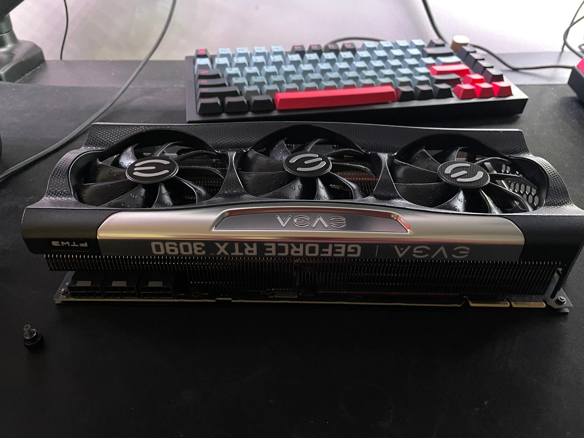 EVGA GeForce RTX 3090 FTW3 ULTRA GAMING 24GB GDDR6X Graphics Card