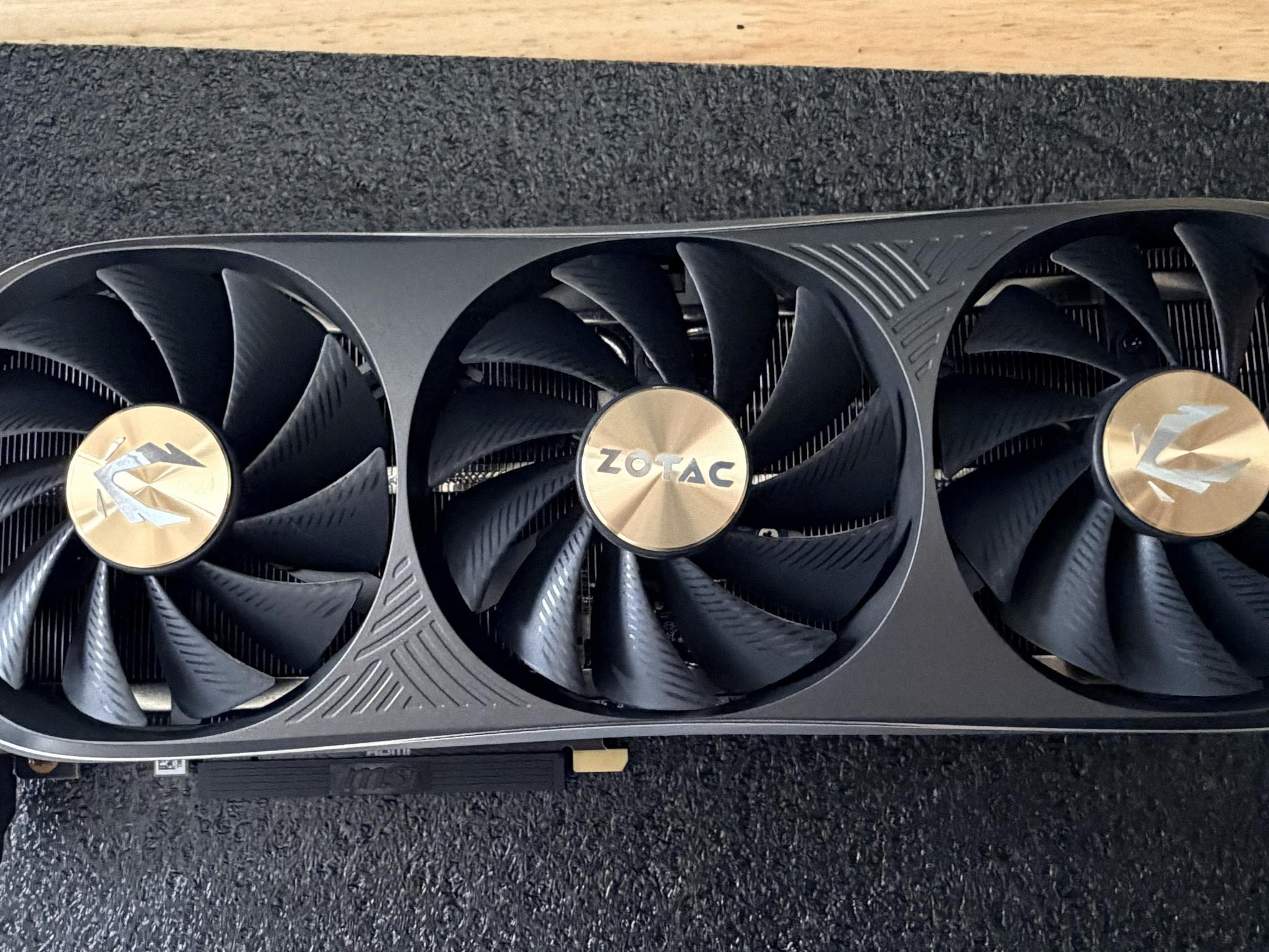 ZOTAC GAMING GeForce RTX 4070 Ti Trinity OC