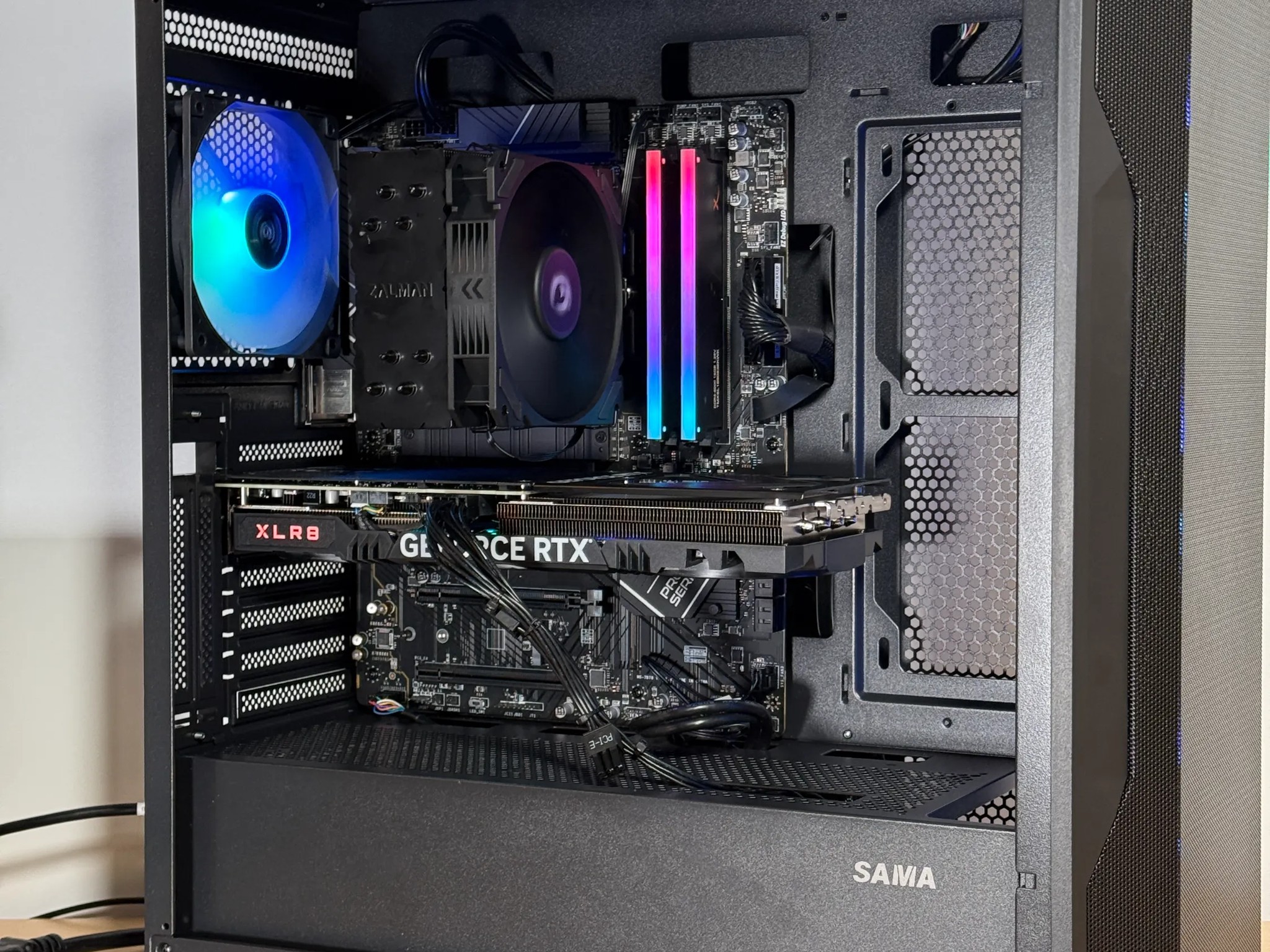 RTX 4070 Ryzen 5 7600X Gaming PC