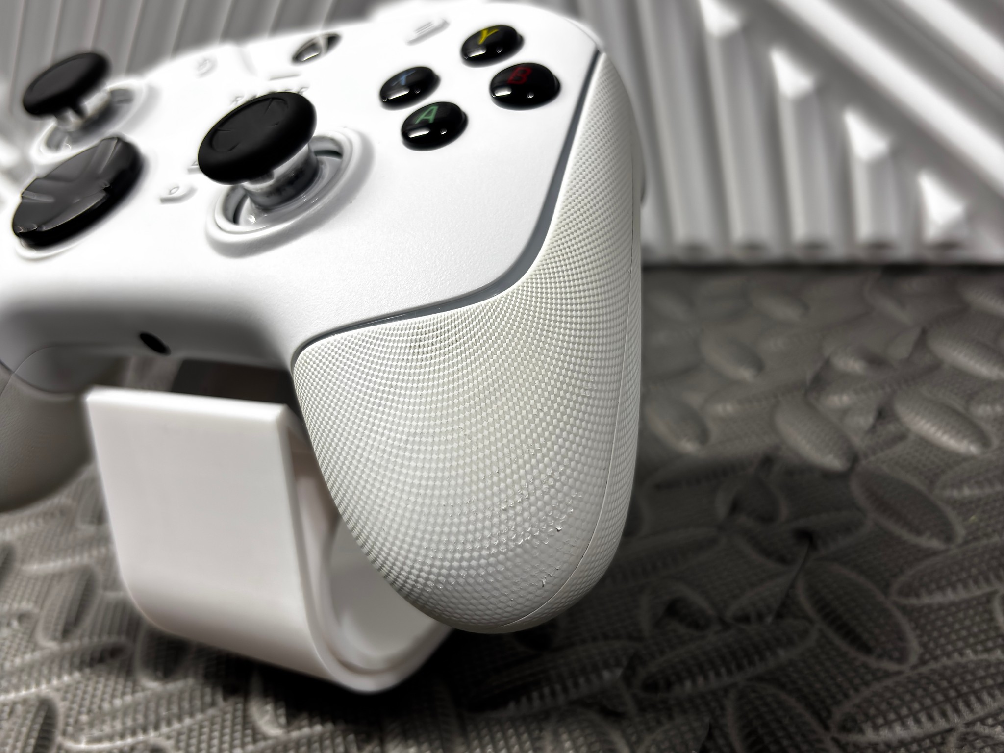 White Razer Wolverine V2 Chroma Controller | Xbox / PC | Tested Working