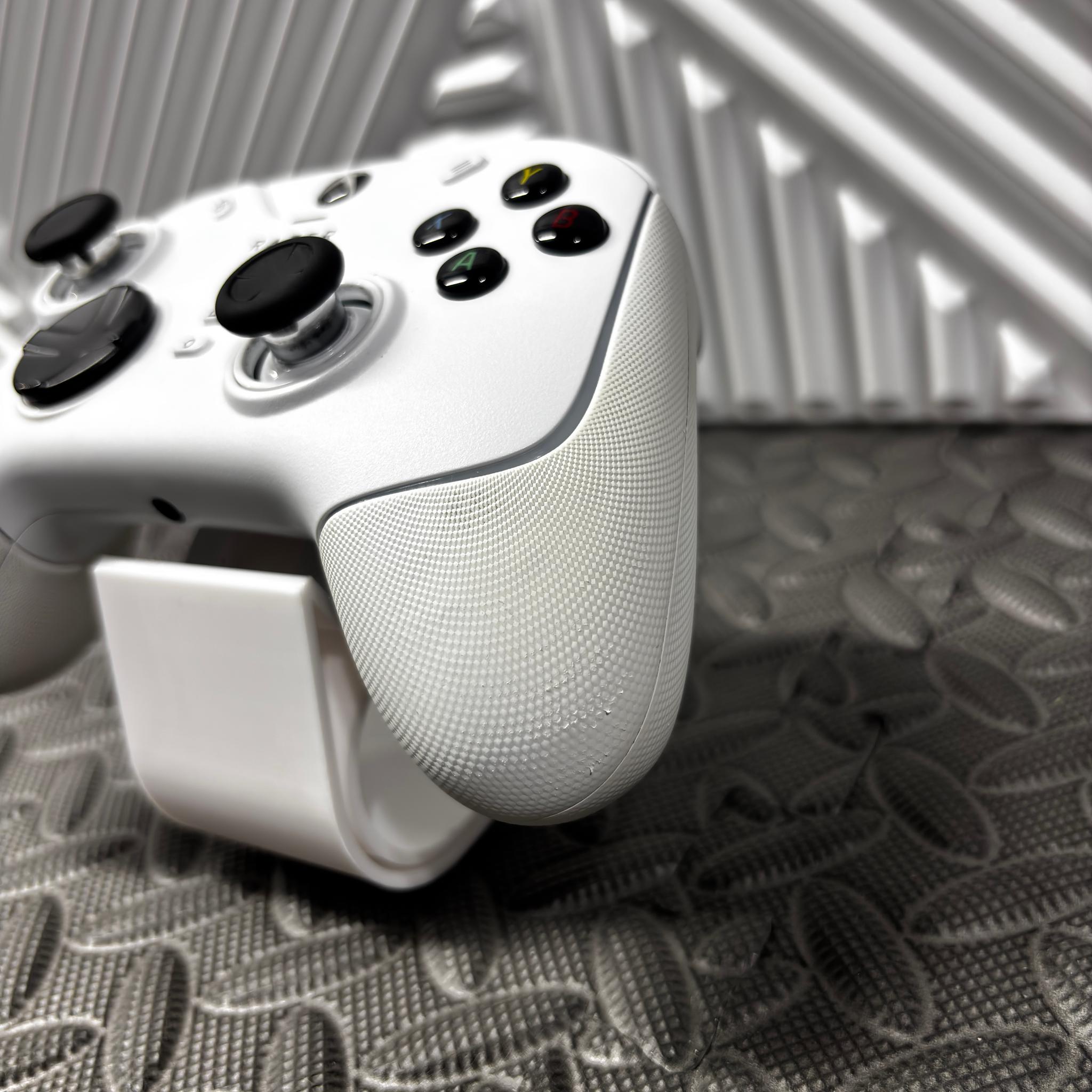 White Razer Wolverine V2 Chroma Controller | Xbox / PC | Tested Working